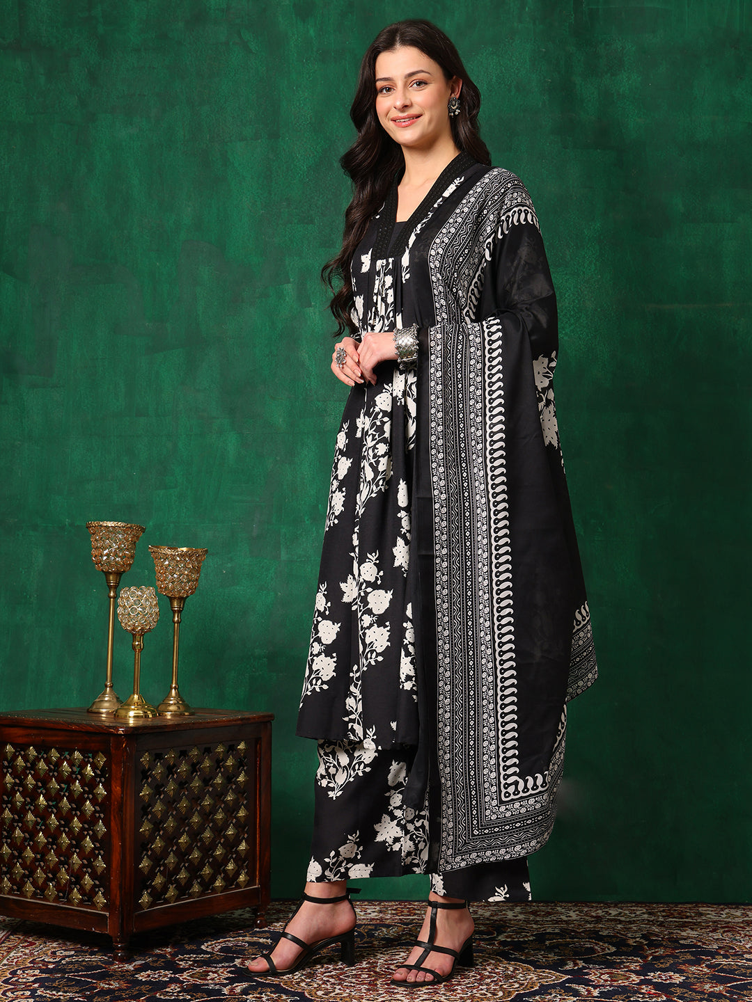 Embroidered & Printed Flared kurta with pant & Dupatta