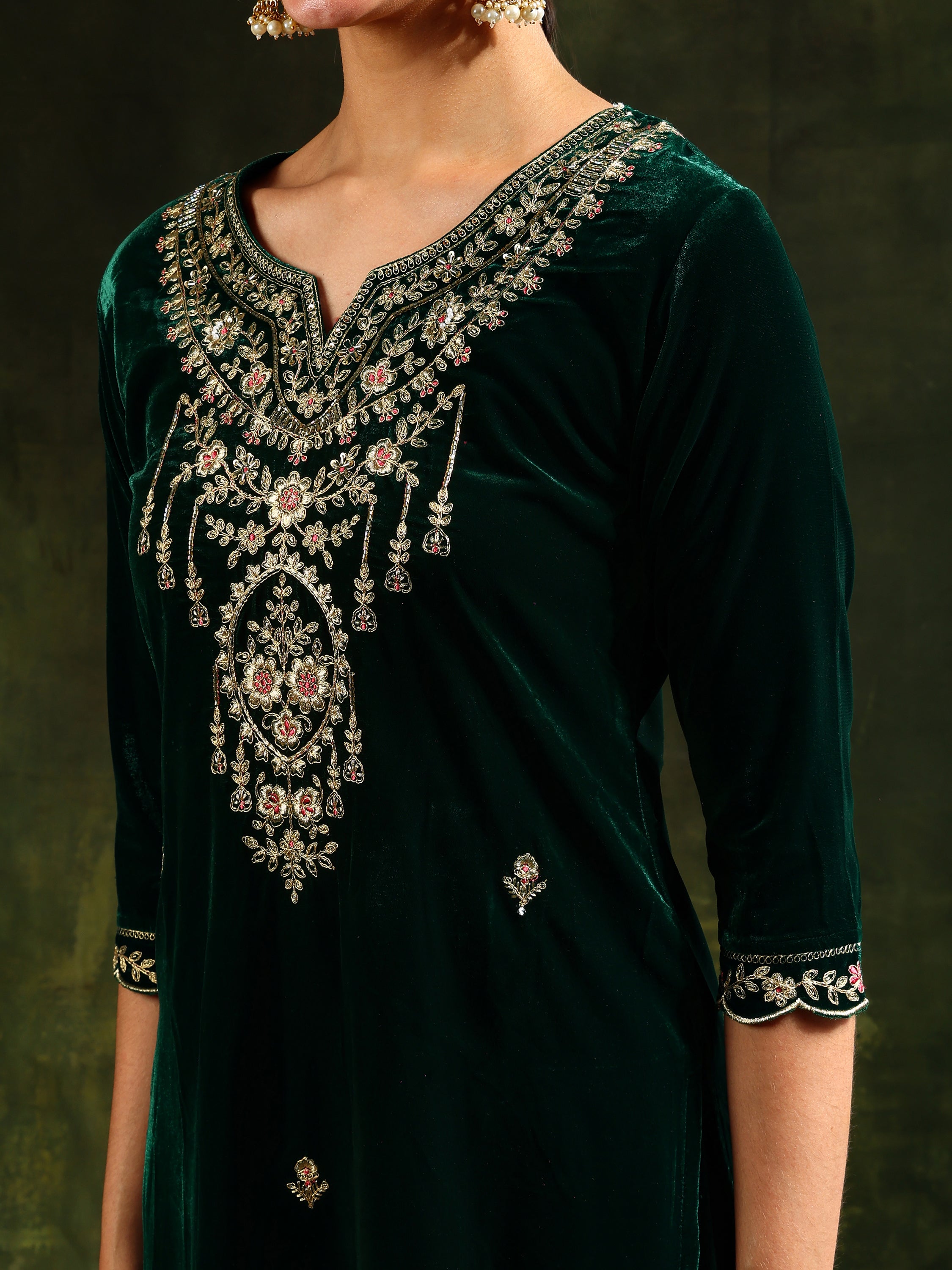 Embroidered Velvet Kurta With pant & Dupatta