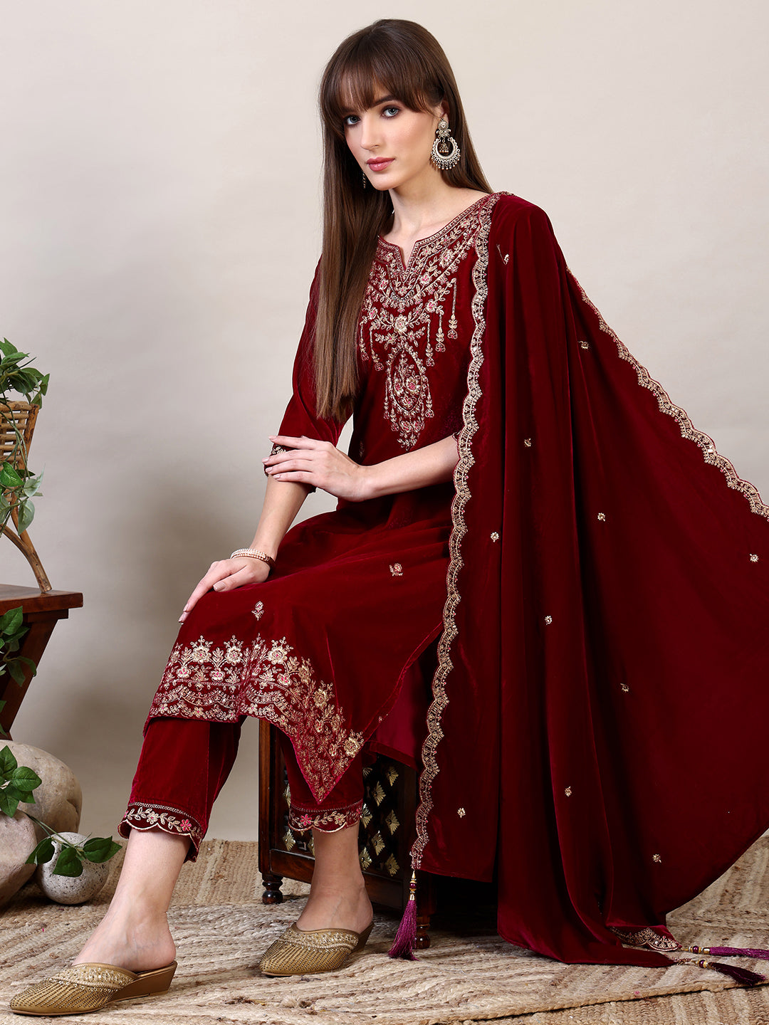 Embroidered Velvet Kurta With pant & Dupatta