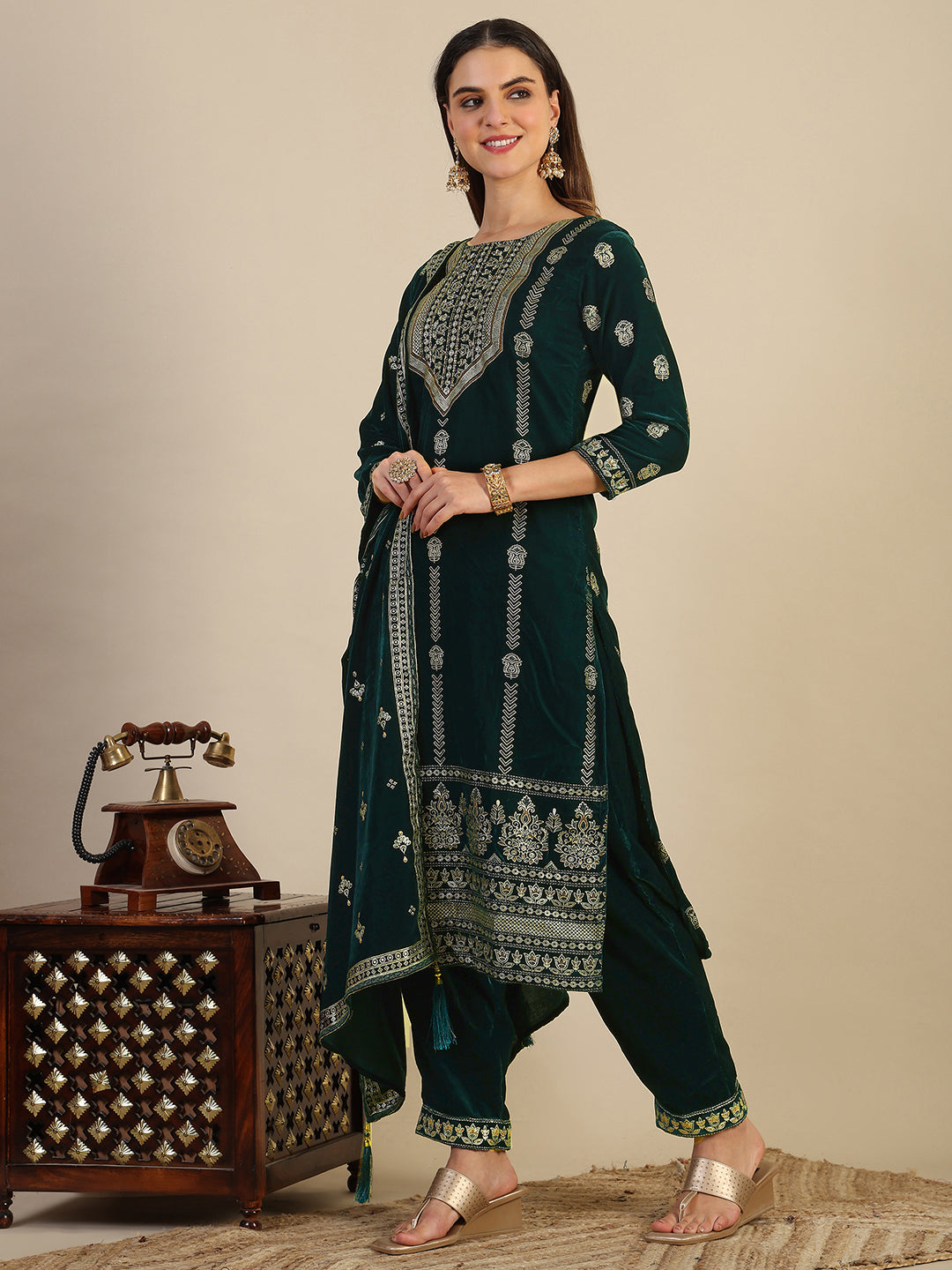 Hand & Foil Printed Velvet Kurta with pant & dupatta