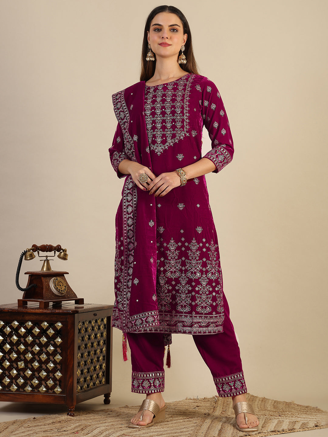 Hand & Foil Printed Velvet Kurta with pant & dupatta