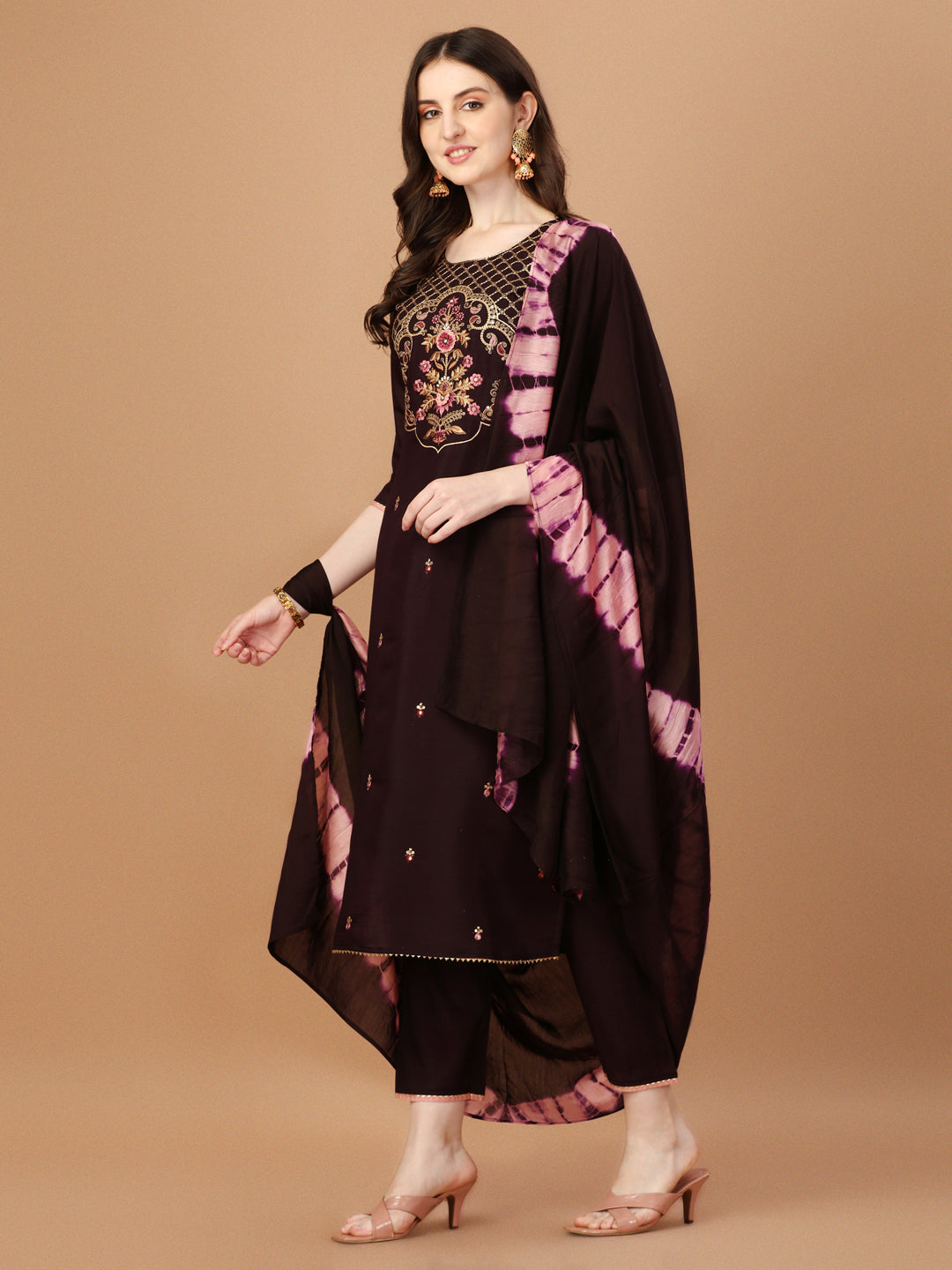 Hand Embroidered Chanderi Kurta with pant & dupatta set