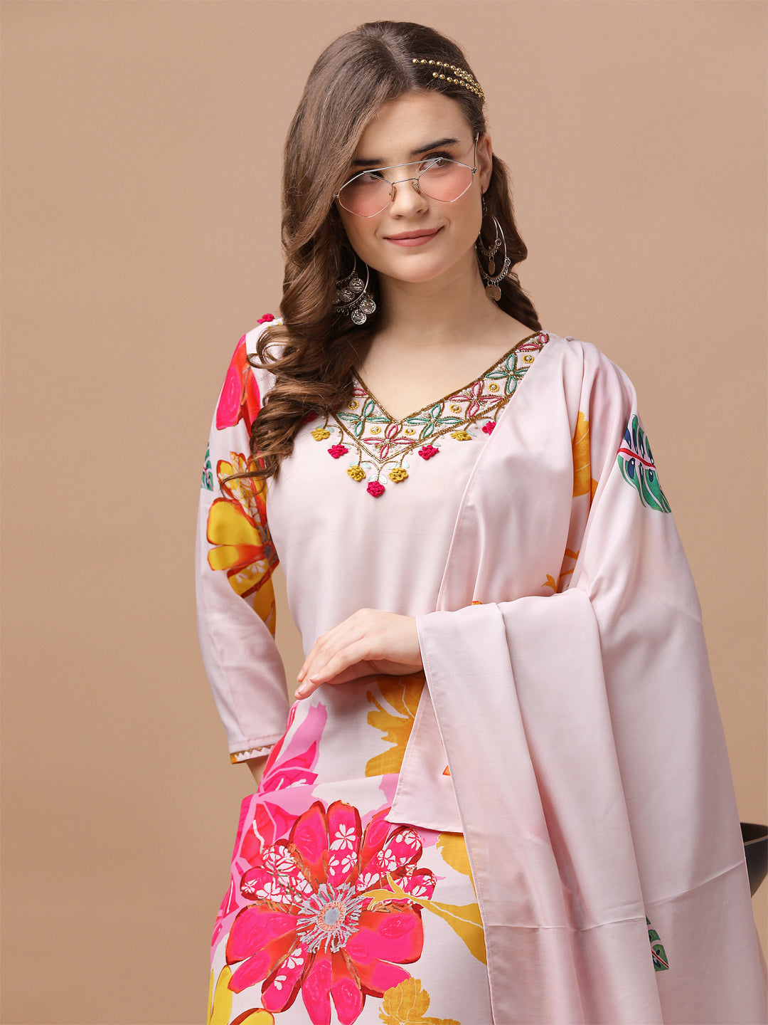 Hand embroidered Floral printed Muslin Kurta pant & dupatta