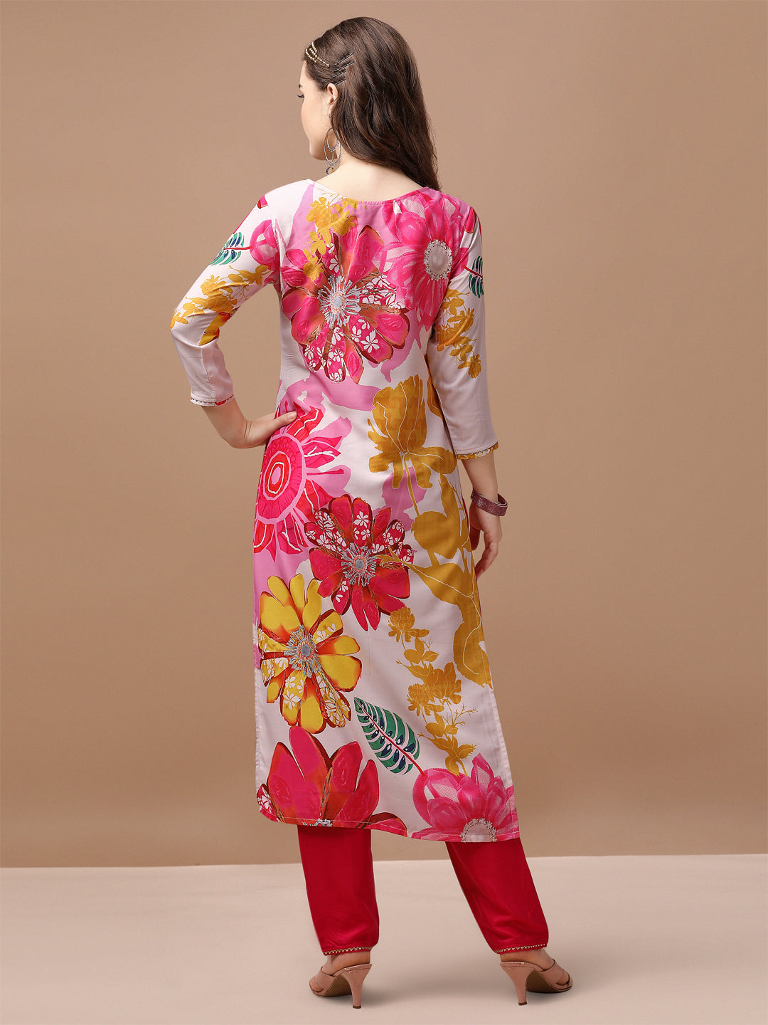 Hand embroidered Floral printed Muslin Kurta pant & dupatta