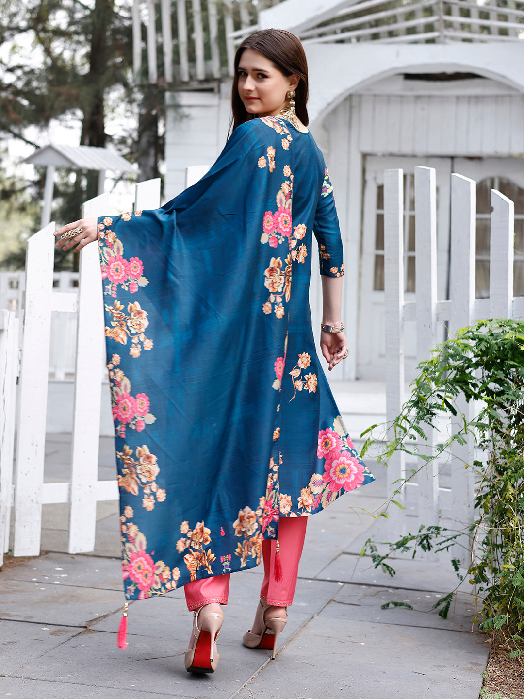 Hand embroidered Floral printed Muslin Kurta with pant & dupatta