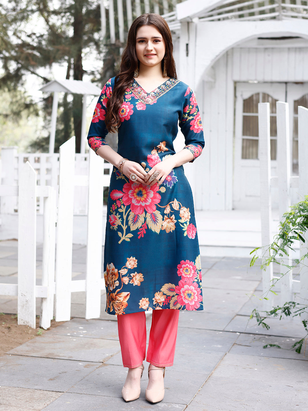 Hand embroidered Floral printed Muslin Kurta with pant & dupatta