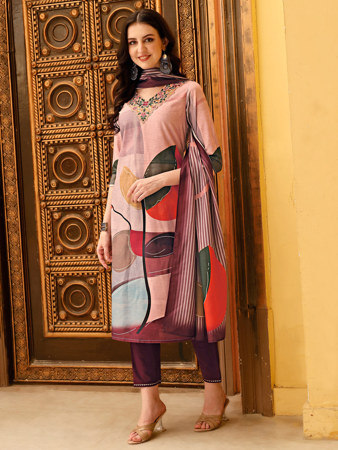 Embroidered & Floral Printed Kurta with Pant & Printed Dupatta premium