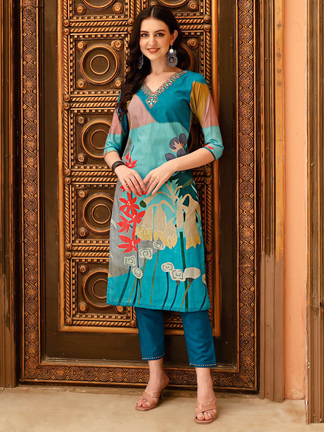 Embroidered & Floral Printed Kurta with Pant & Printed Dupatta