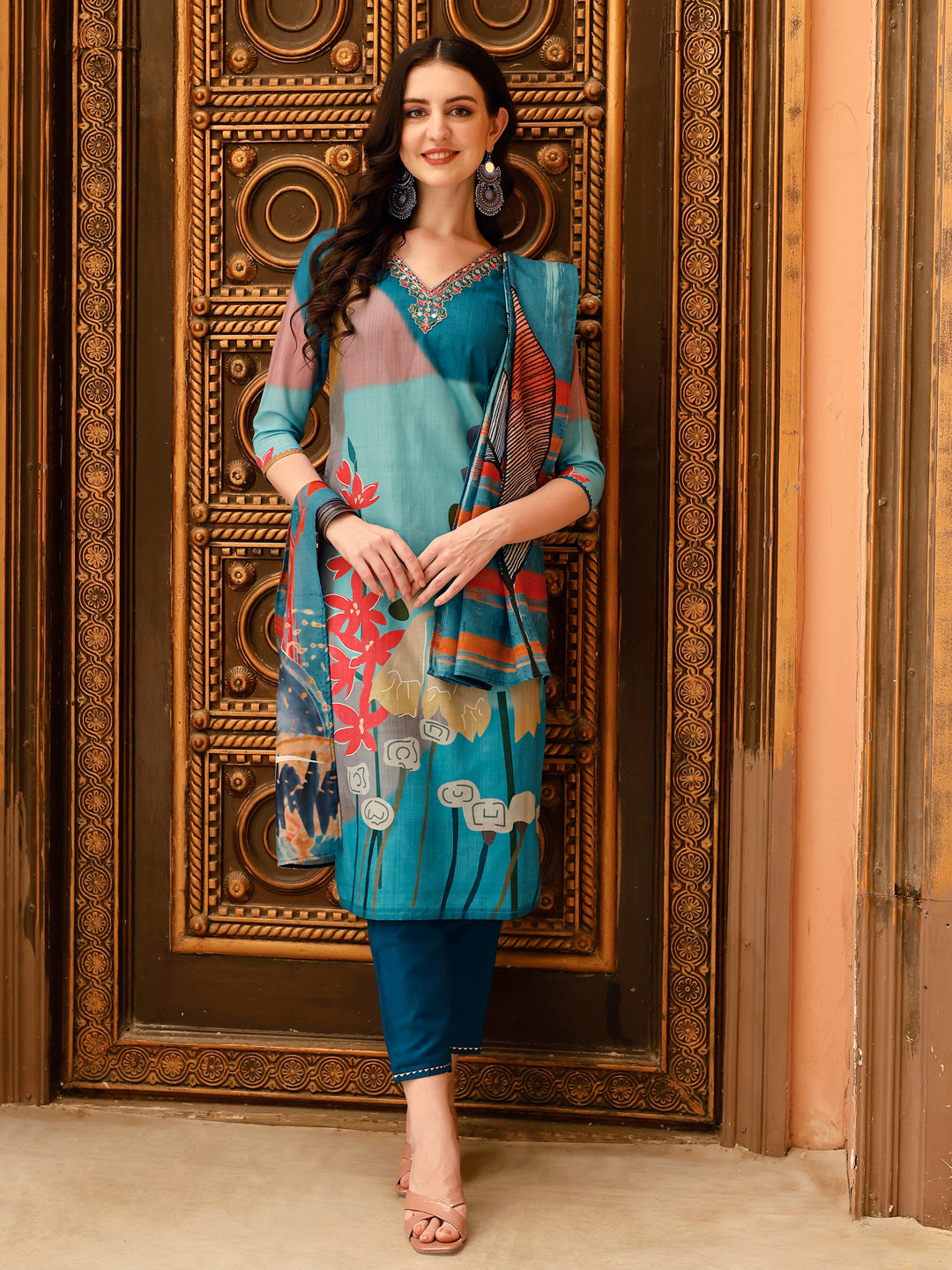 Embroidered & Floral Printed Kurta with Pant & Printed Dupatta