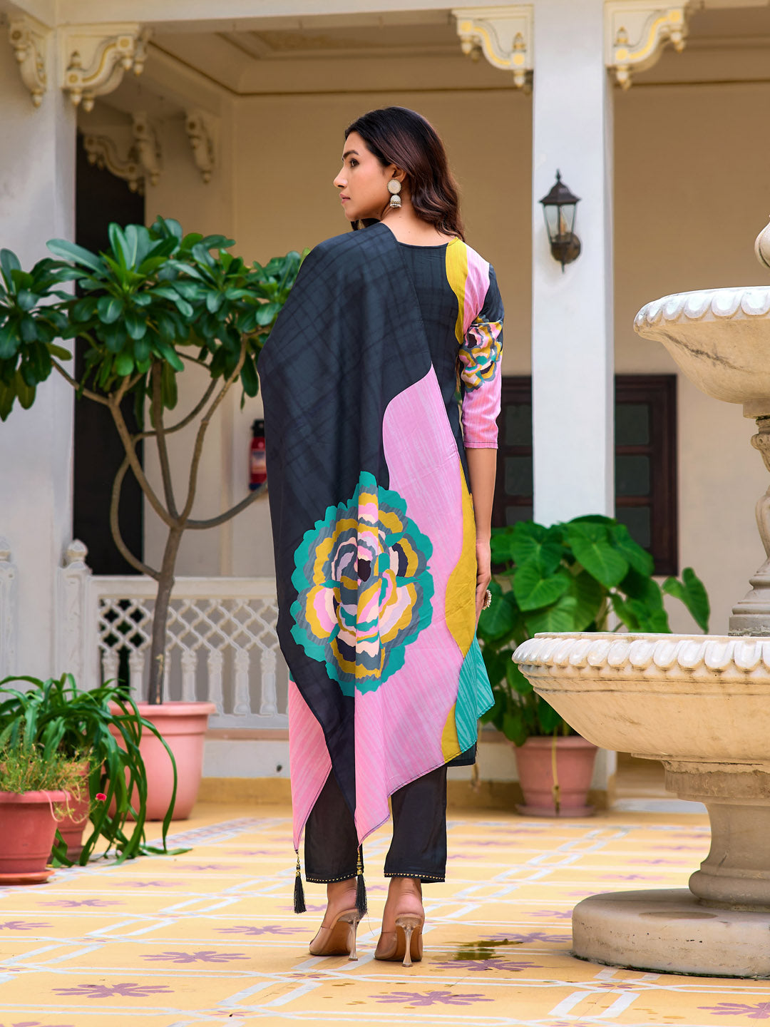 Embroidered & Floral Printed Kurta with Pant & Printed Dupatta