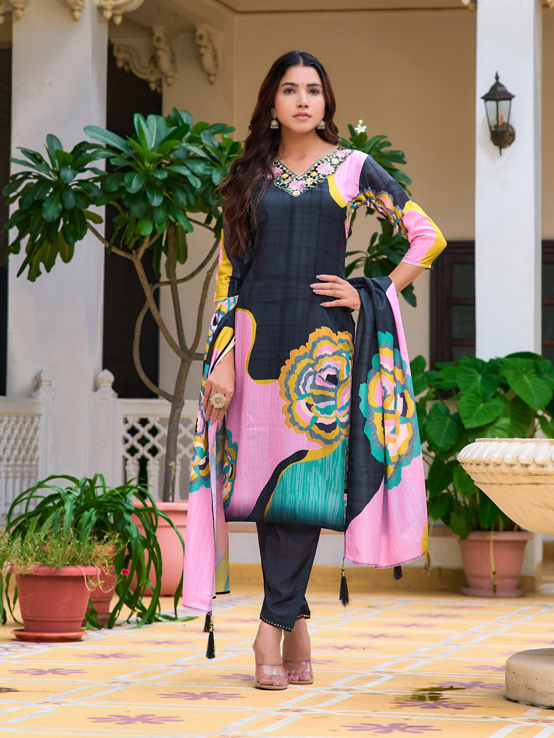 Embroidered & Floral Printed Kurta with Pant & Printed Dupatta