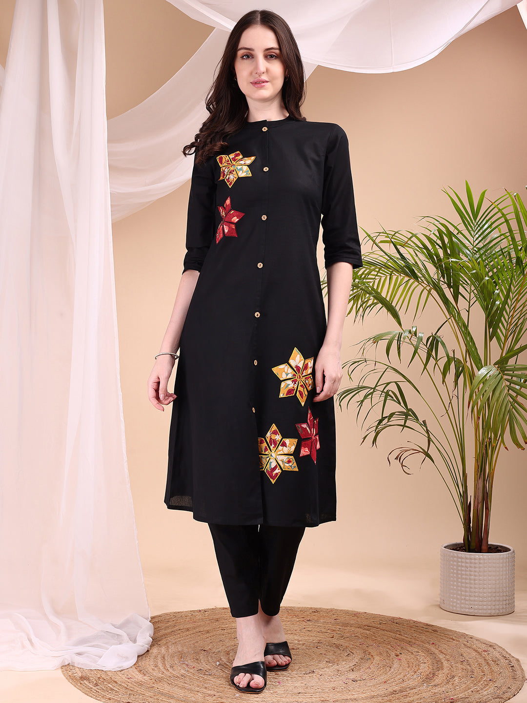 Placement floral front buttoned Kurta with Pant