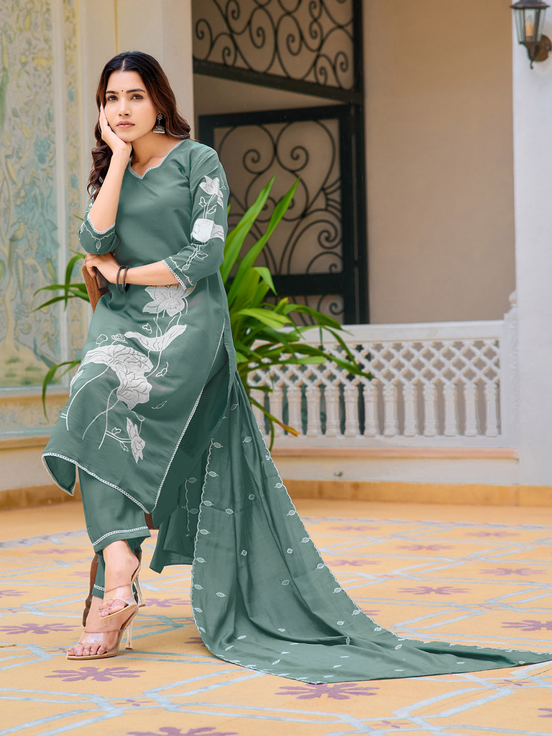 Embroidered Kurta with pant & Embroidered Dupatta