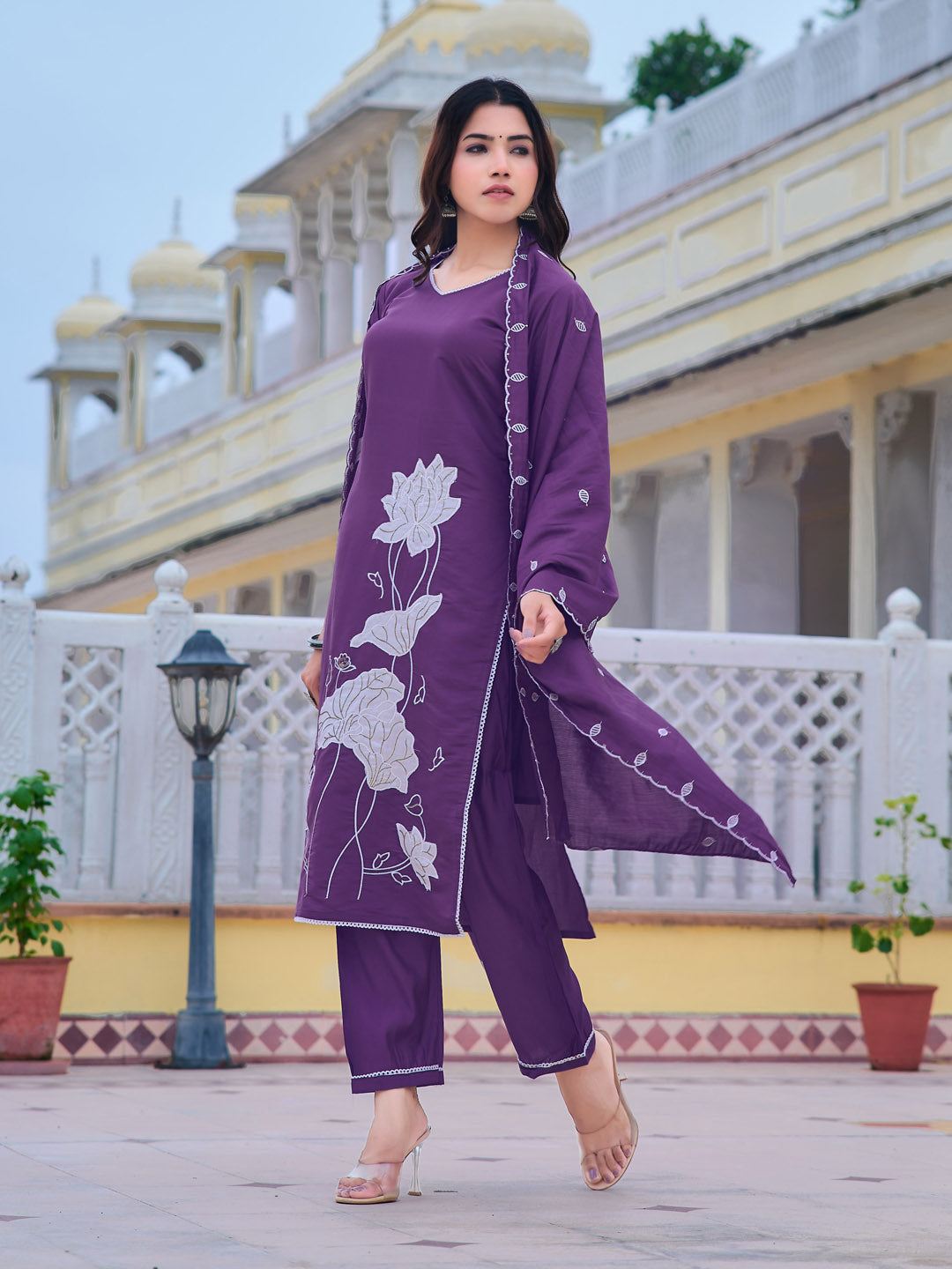 Embroidered Kurta with pant & Embroidered Dupatta