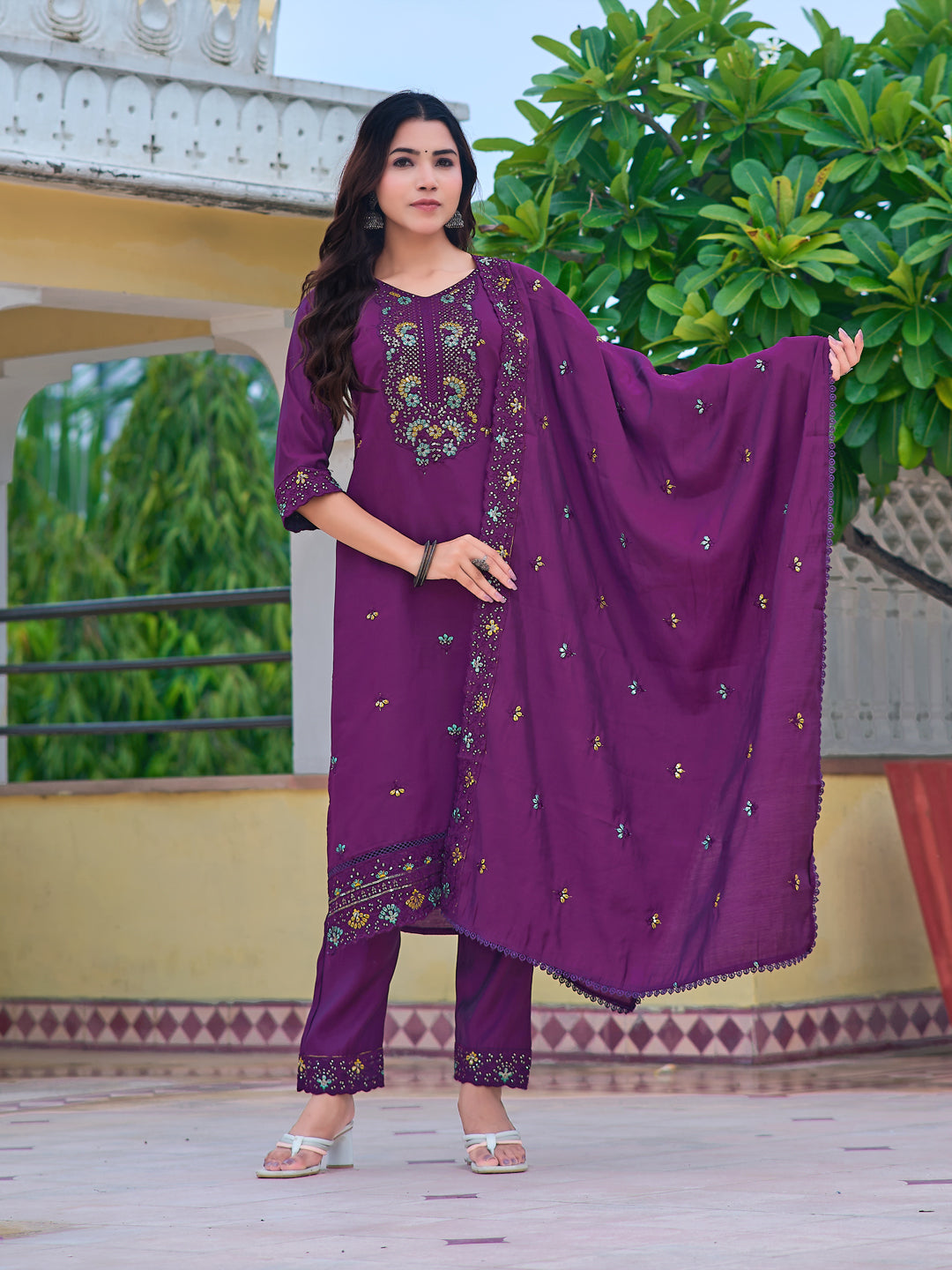 Embroidered Kurta with pant & Embroidered Dupatta