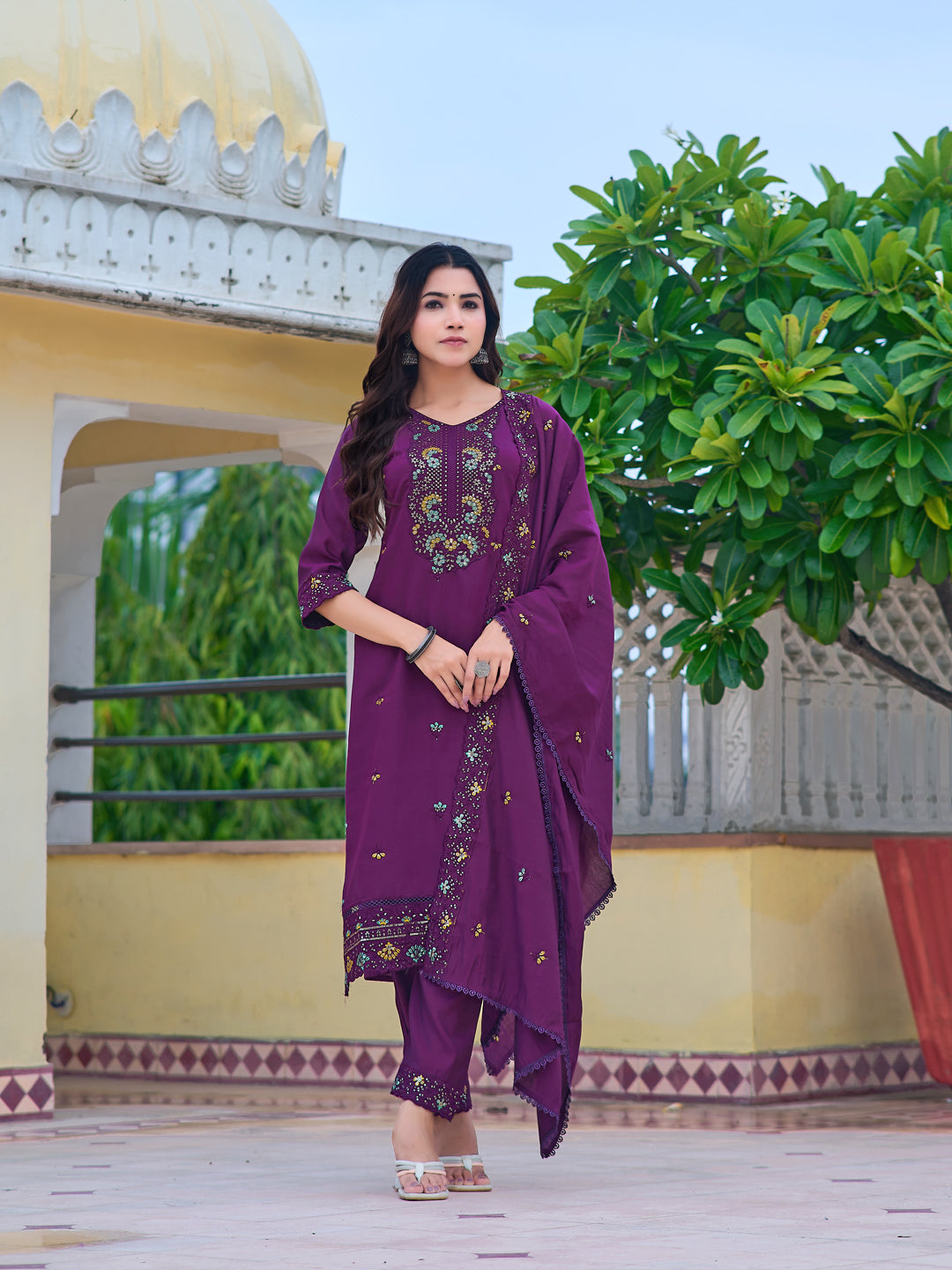 Embroidered Kurta with pant & Embroidered Dupatta