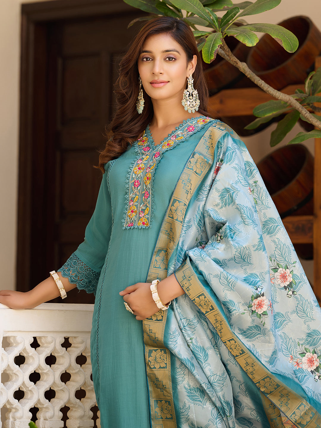 Embroidered Kurta with pant & Embroidered Dupatta