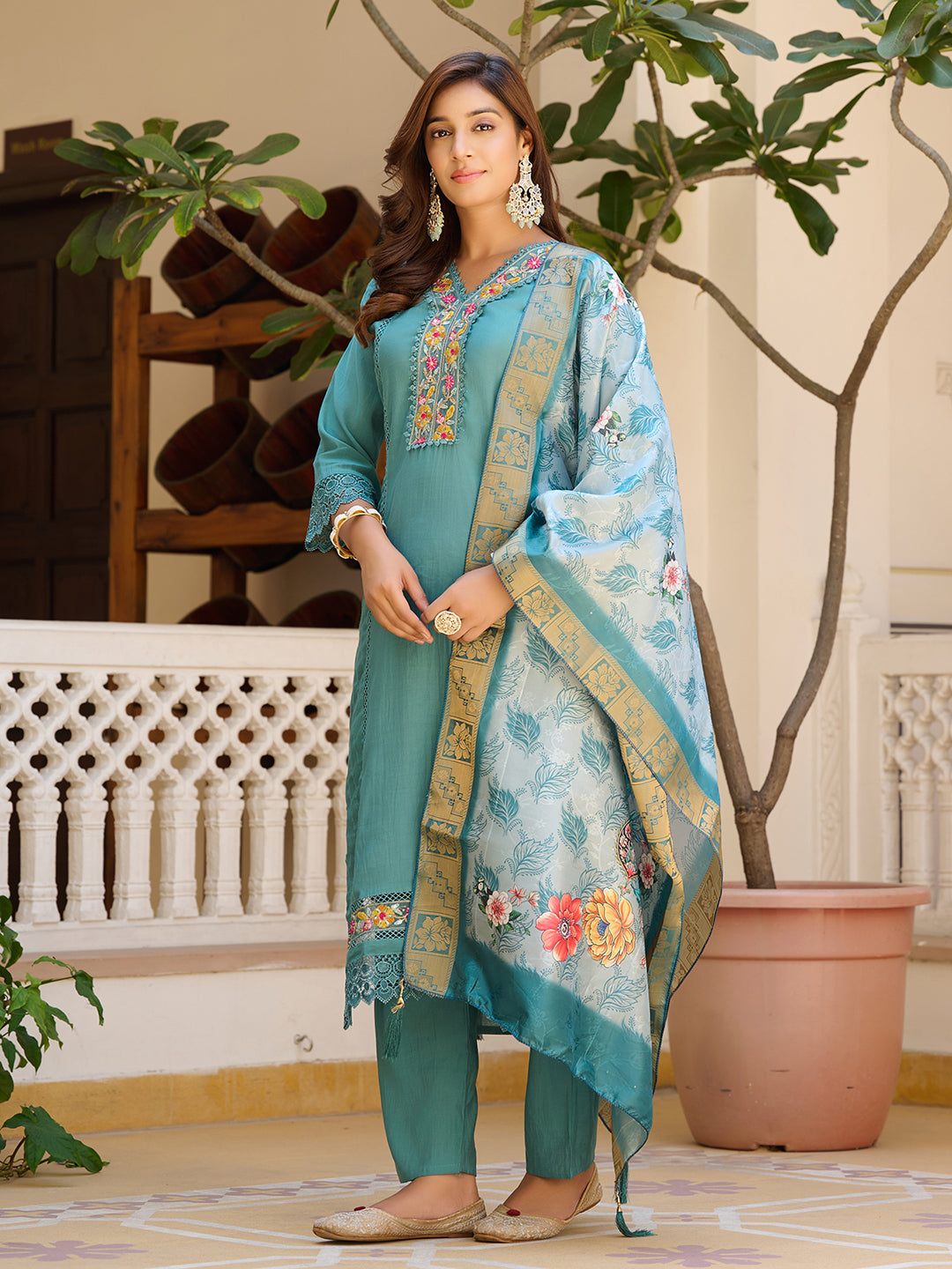 Embroidered Kurta with pant & Embroidered Dupatta