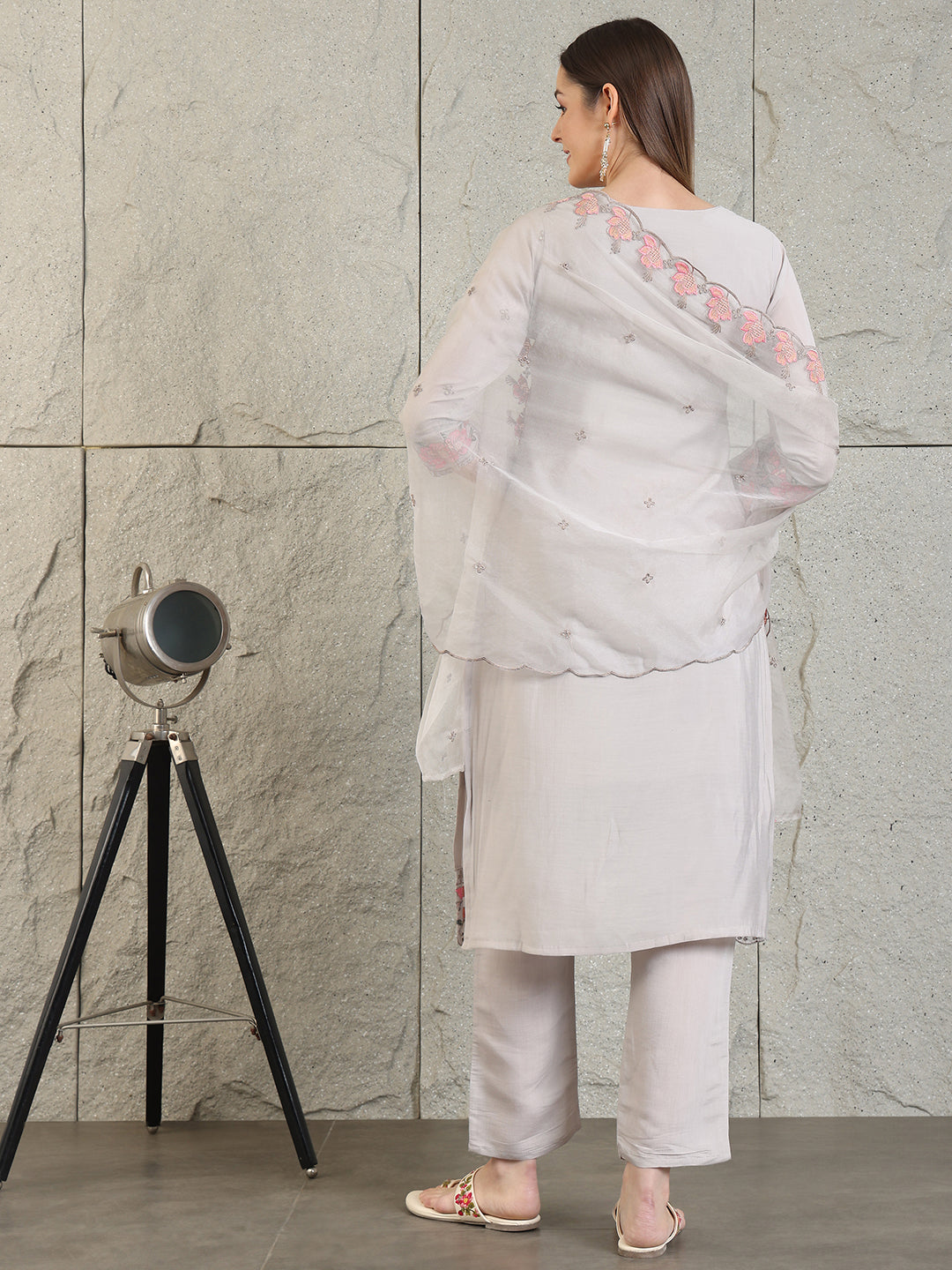 Embroidered Kurta with pant & Organza Embroidered Dupatta