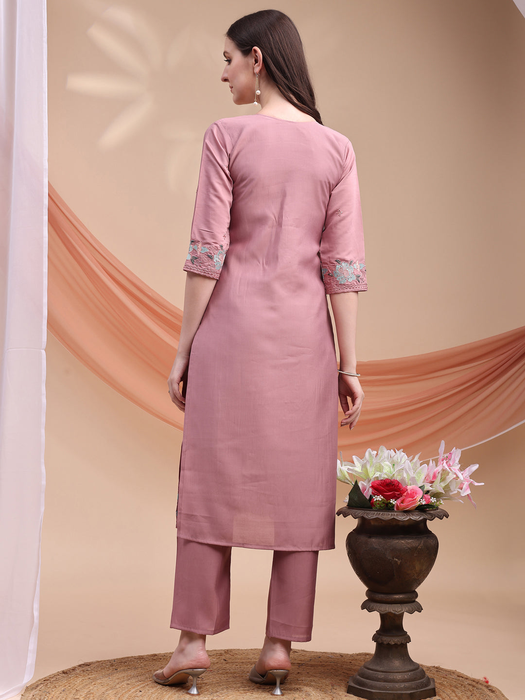 Embroidered Kurta with pant & Organza Embroidered Dupatta