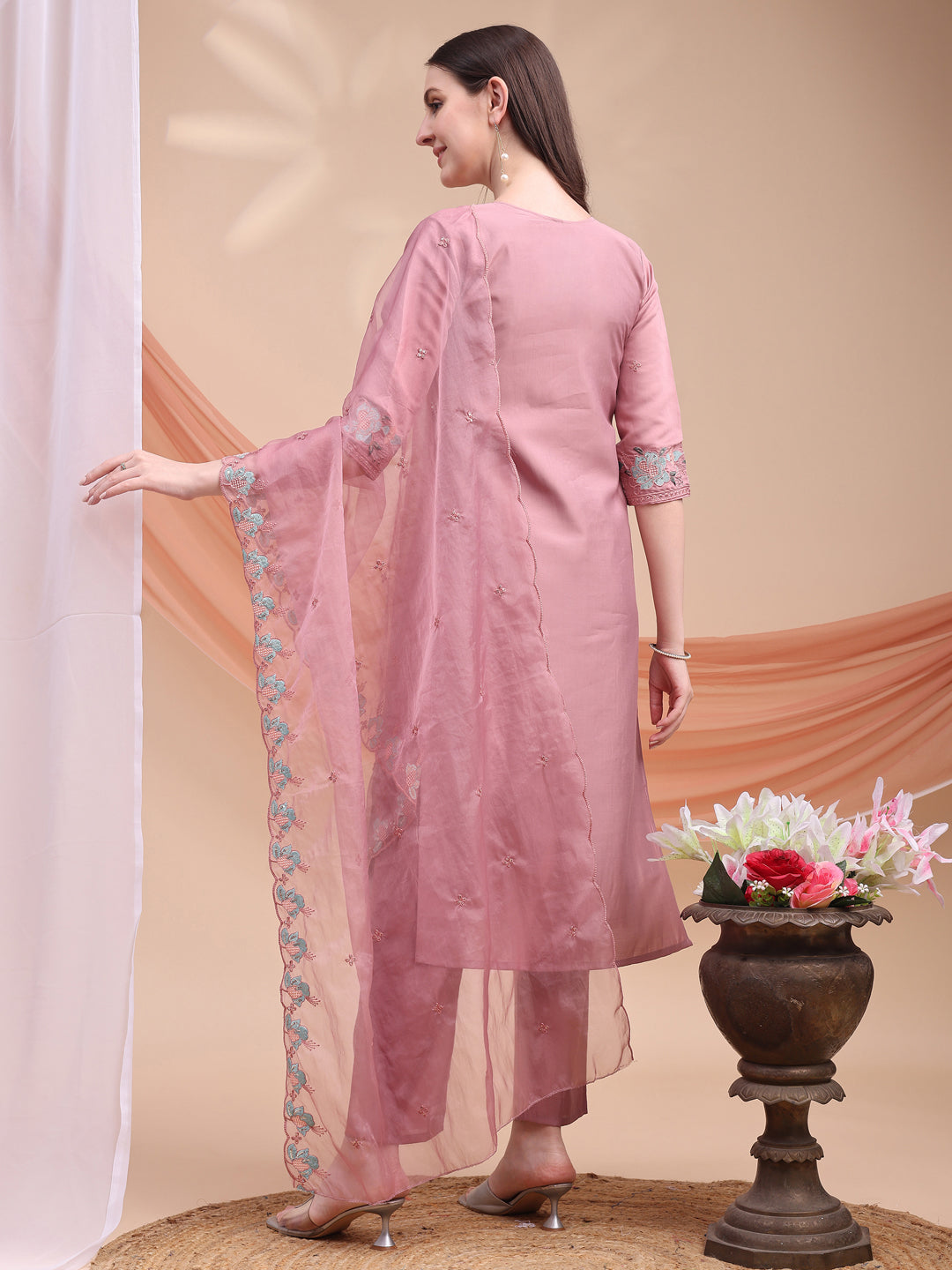 Embroidered Kurta with pant & Organza Embroidered Dupatta