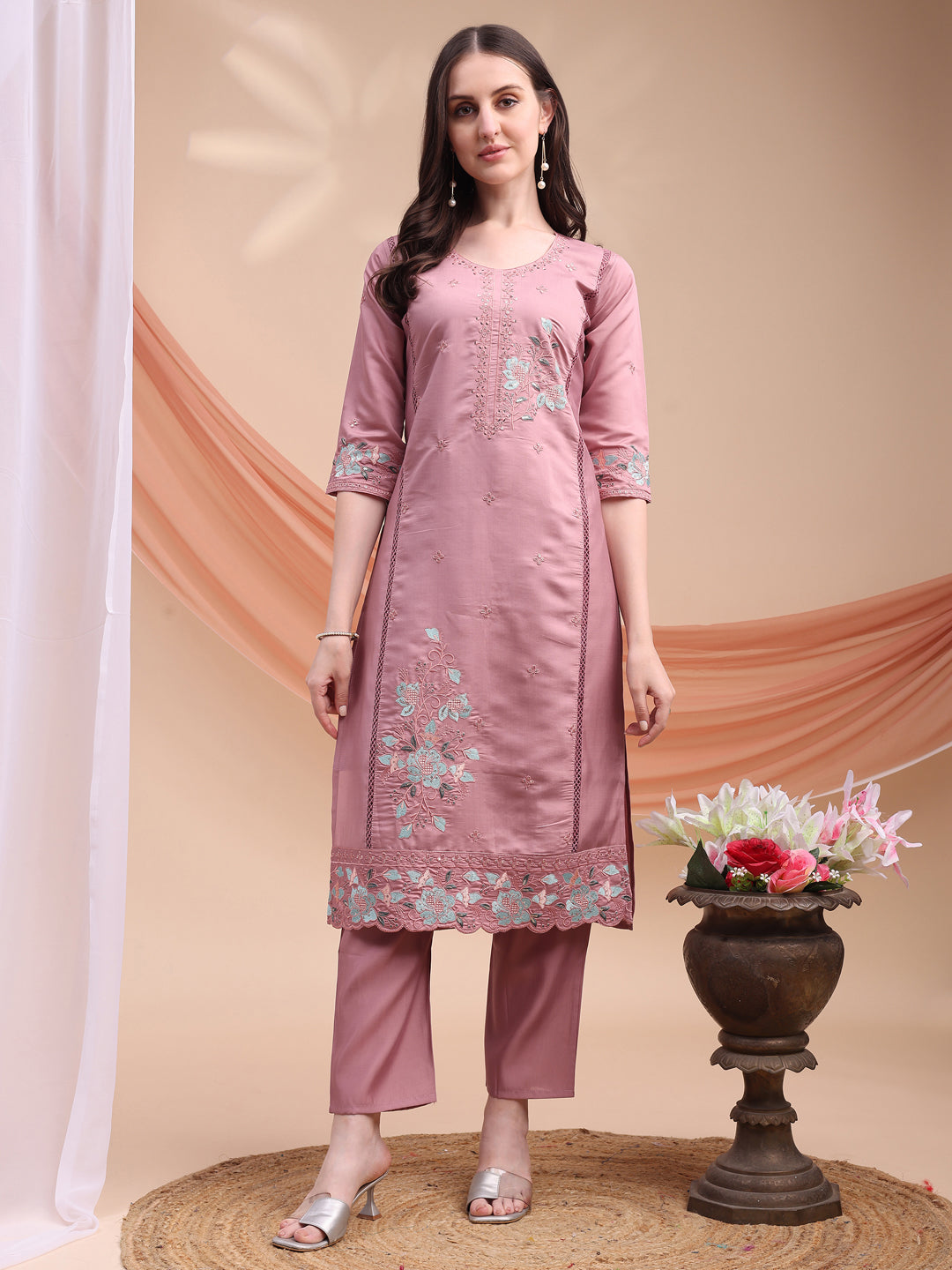 Embroidered Kurta with pant & Organza Embroidered Dupatta