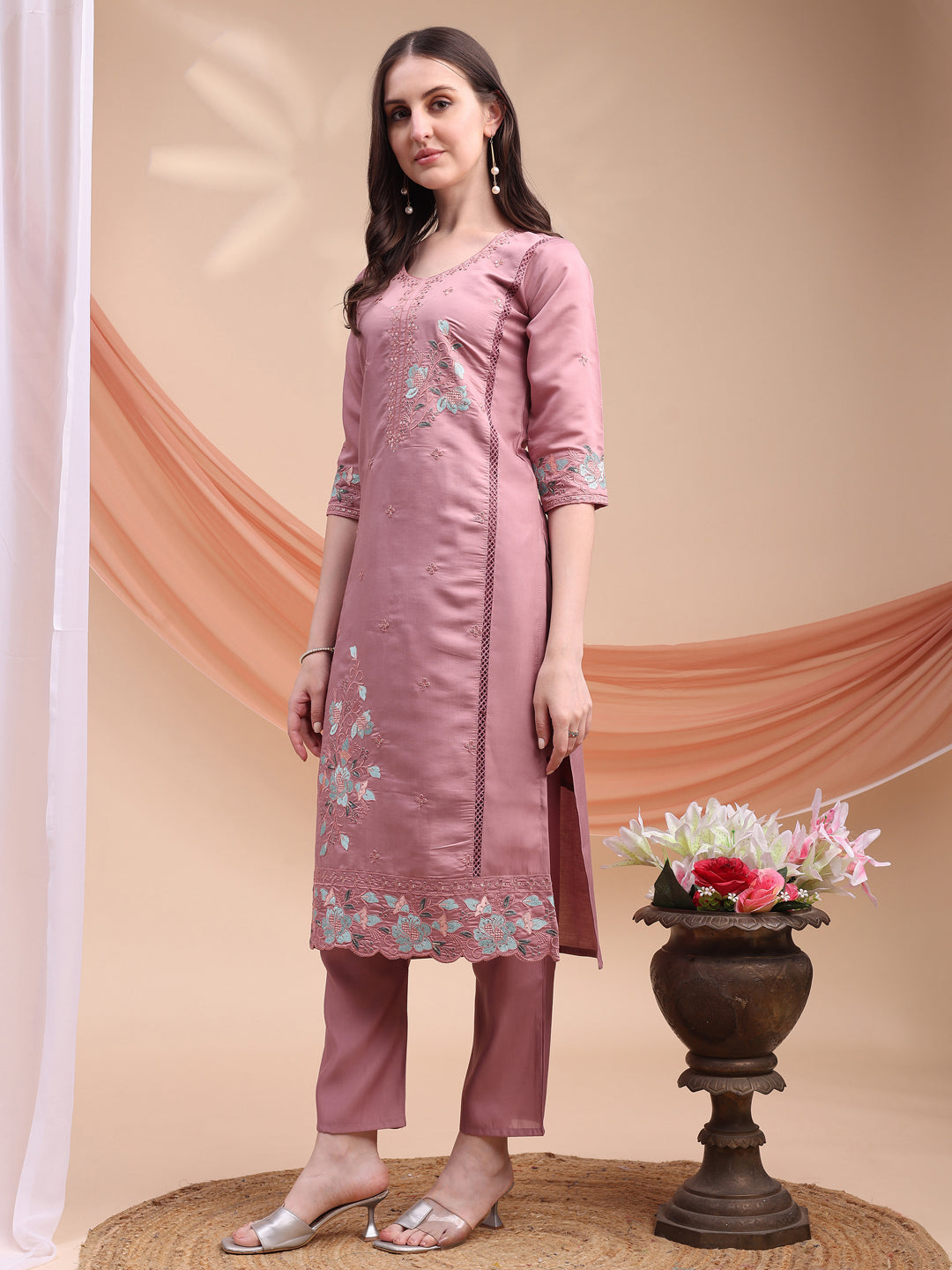 Embroidered Kurta with pant & Organza Embroidered Dupatta