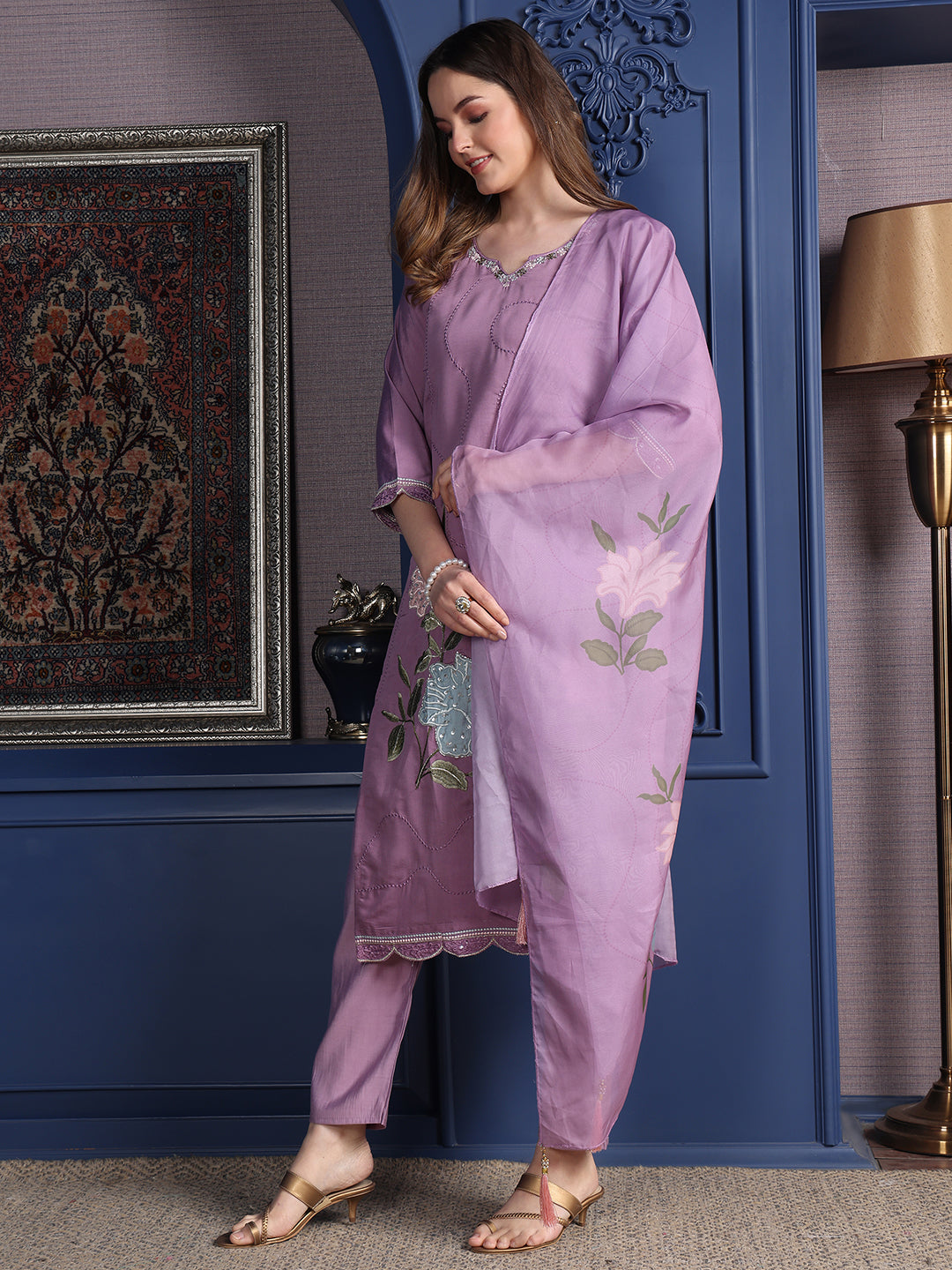 Placement Embroidered kurta with Pant & Organza Printed dupatta