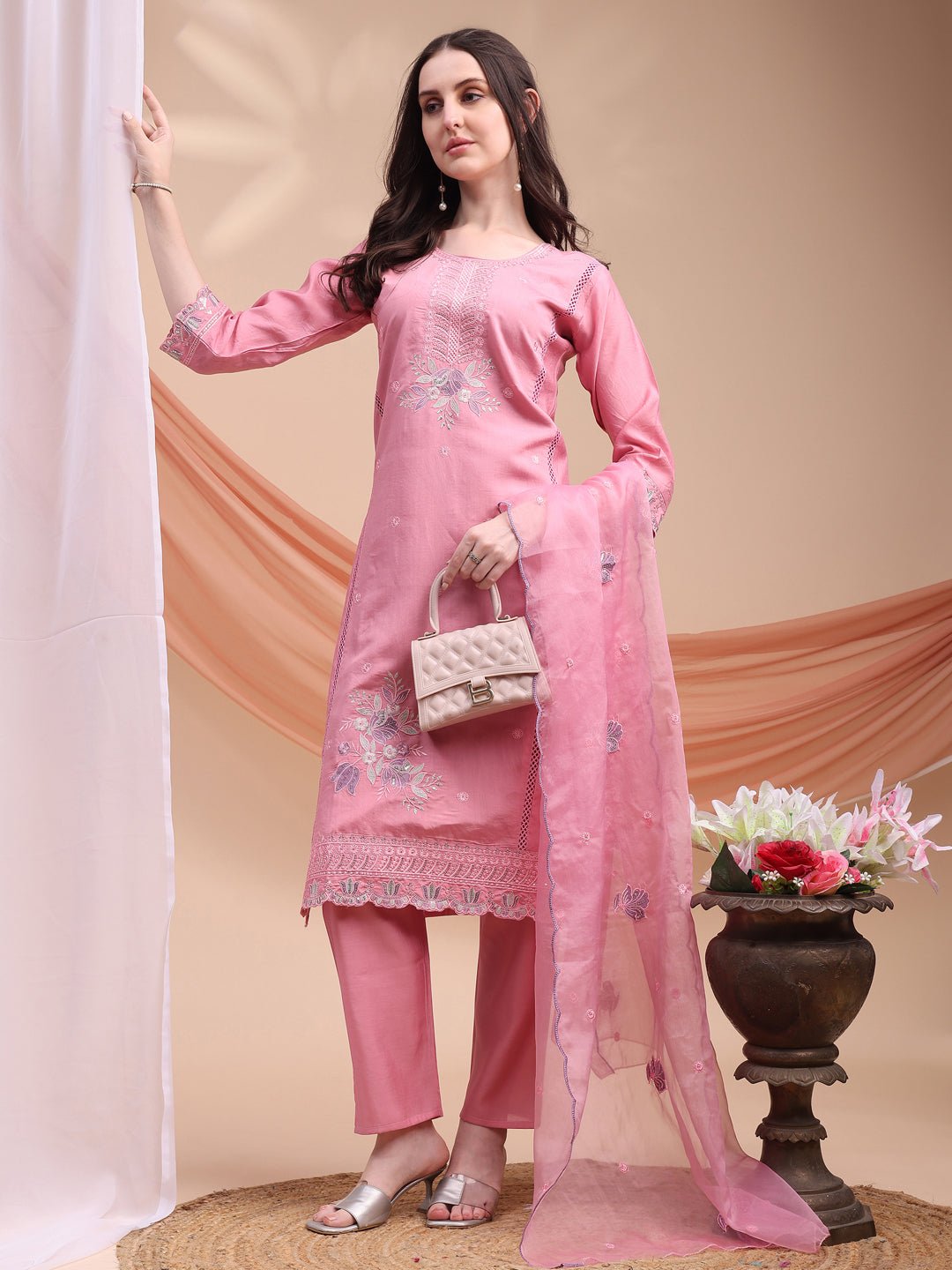 Embroidered Kurta with pant & Organza Embroidered Dupatta