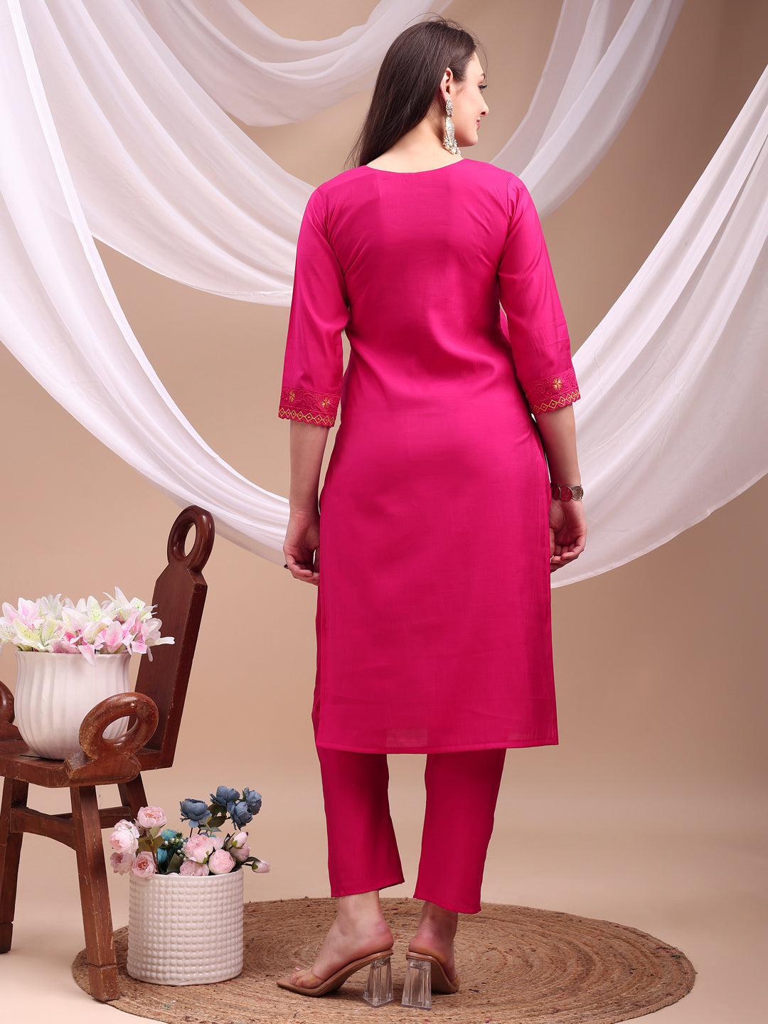 Embroidered Kurta with pant & Organza Embroidered Dupatta