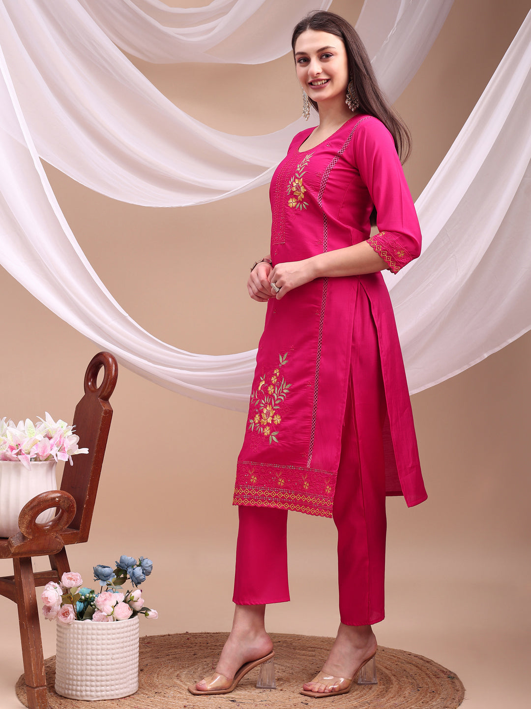 Embroidered Kurta with pant & Organza Embroidered Dupatta