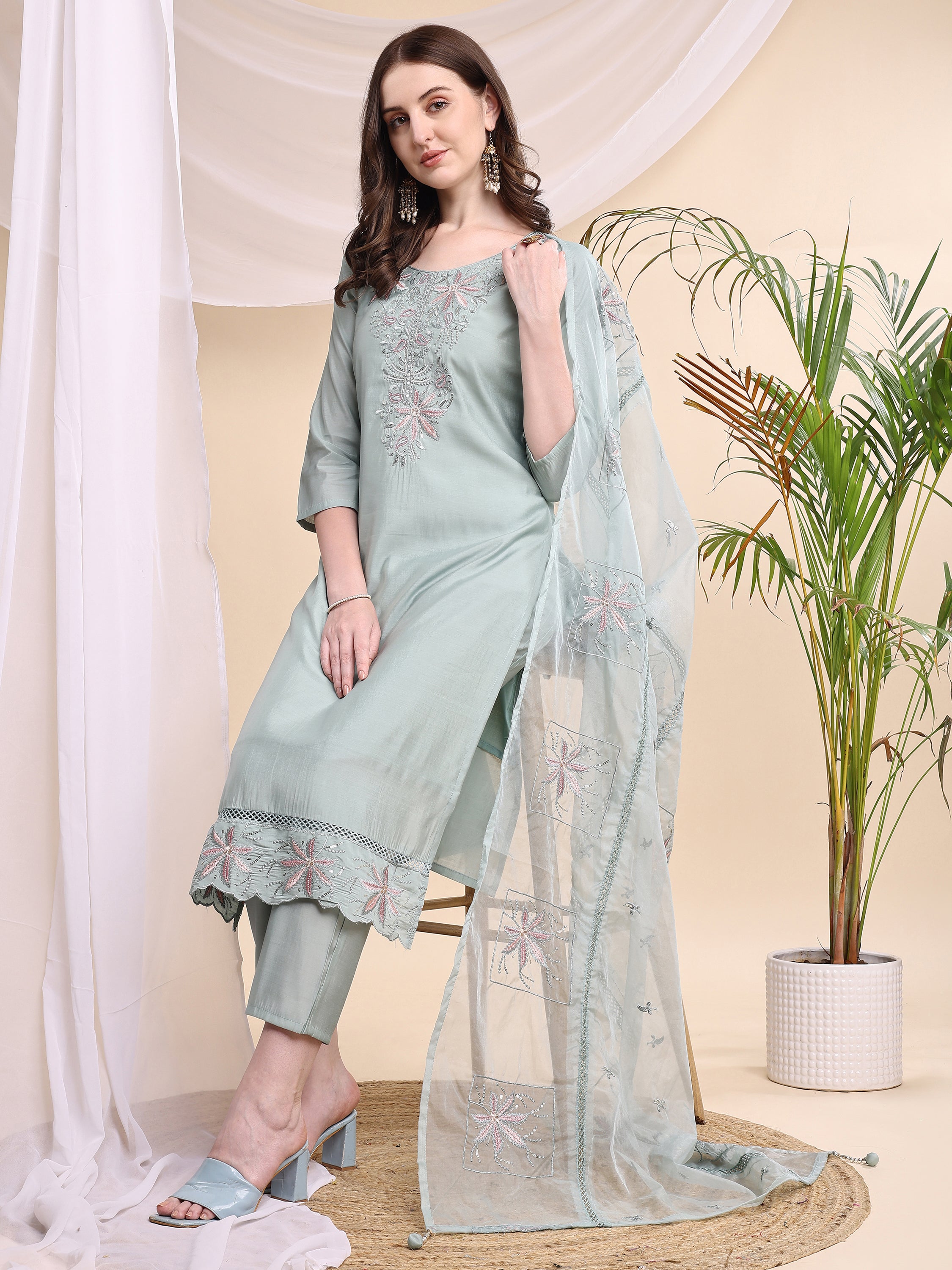 Embroidered Kurta with Pant & Printed Organza Dupatta