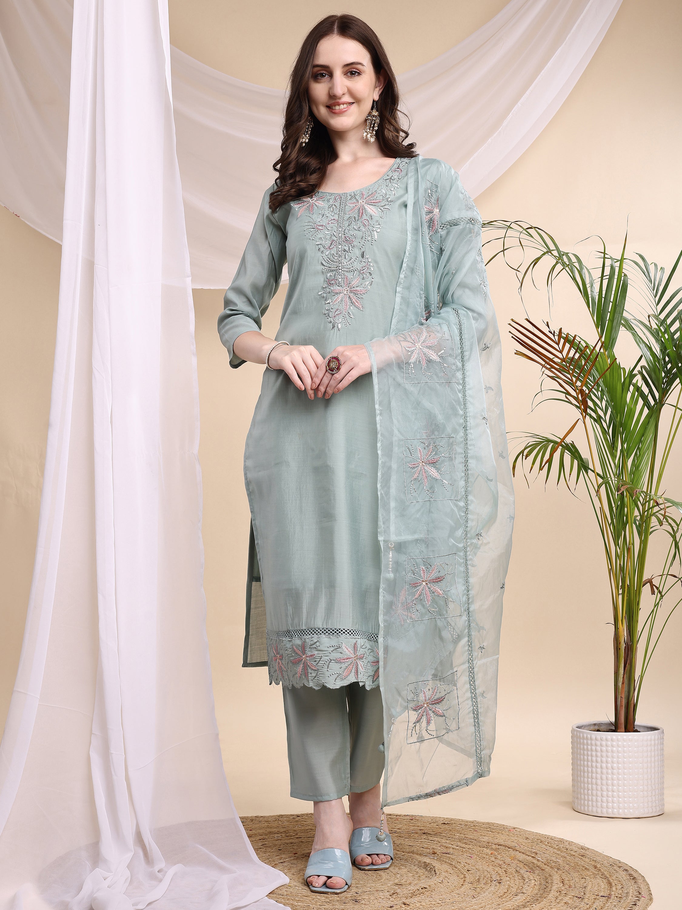 Embroidered Kurta with Pant & Printed Organza Dupatta