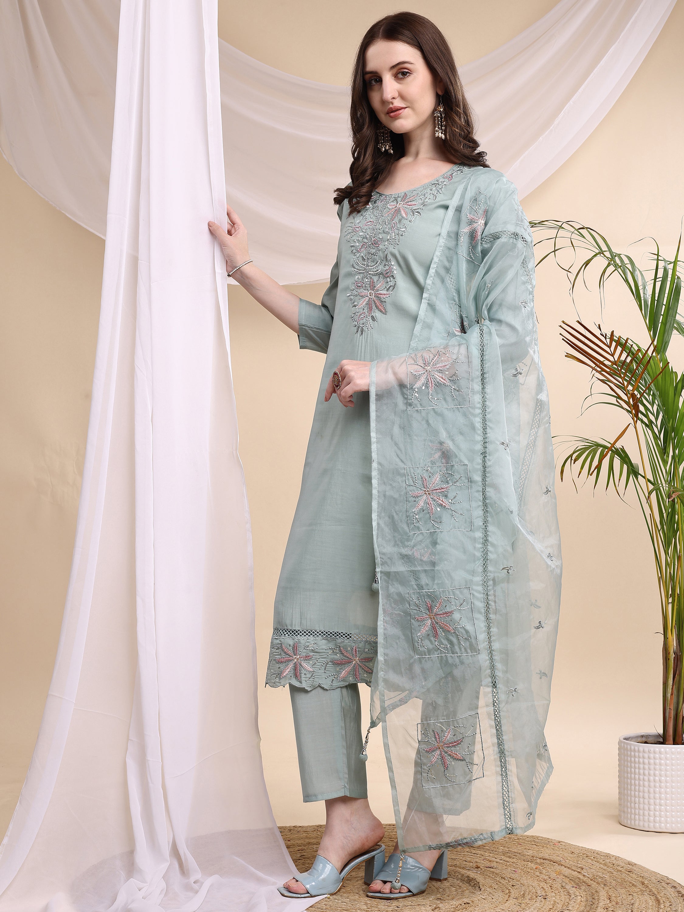 Embroidered Kurta with Pant & Printed Organza Dupatta