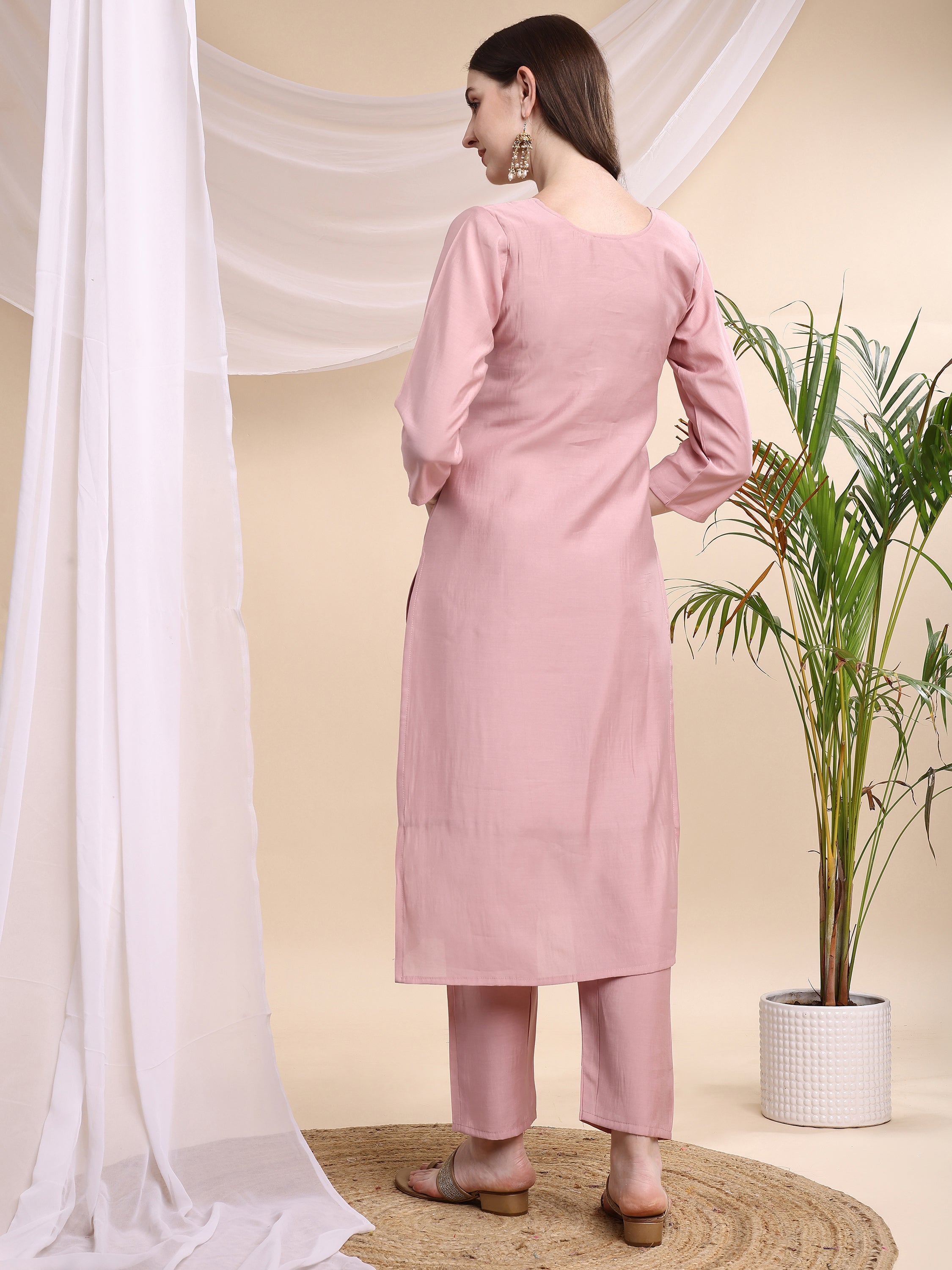 Embroidered Kurta with Pant & Printed Organza Dupatta