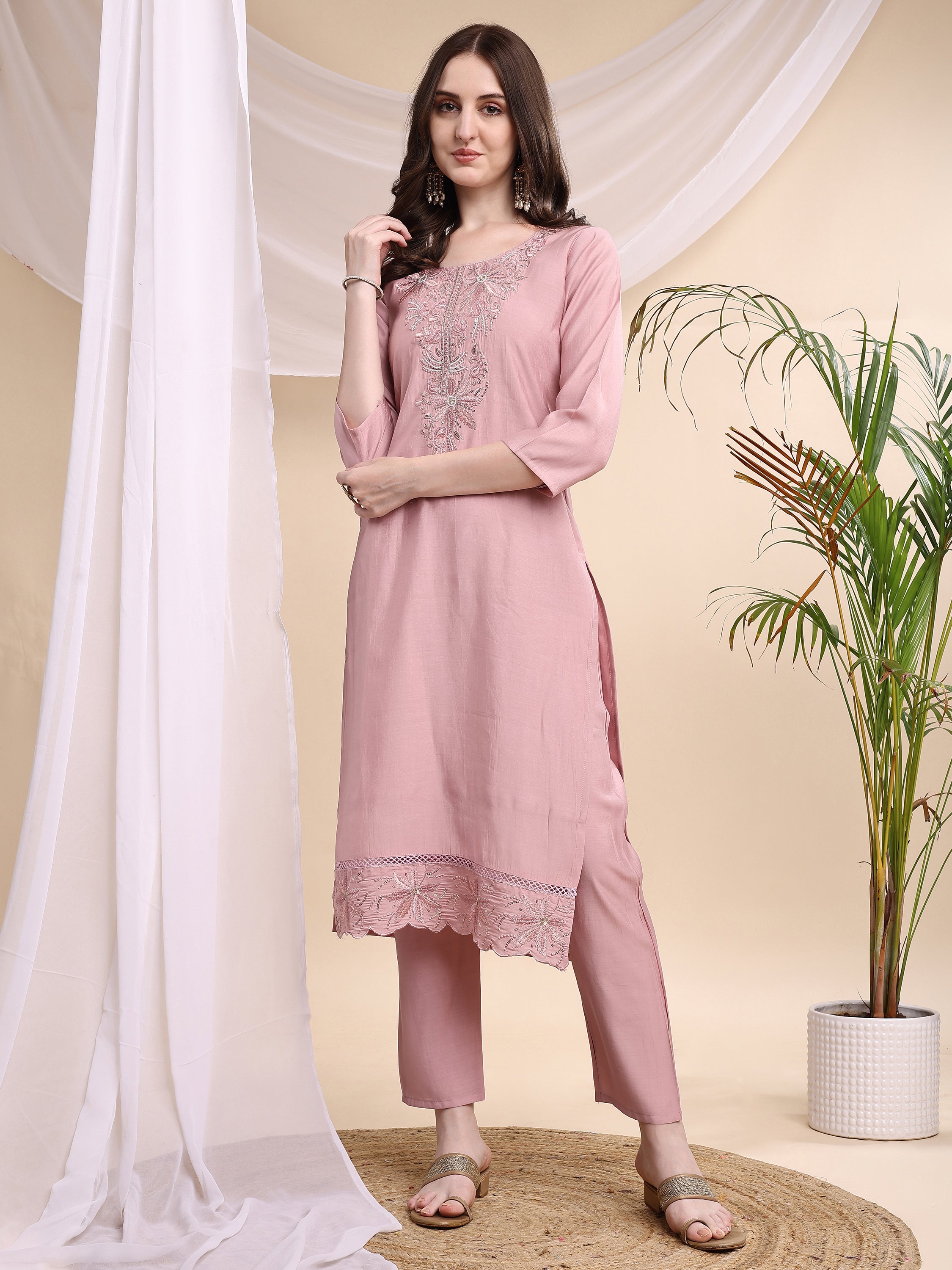 Embroidered Kurta with Pant & Printed Organza Dupatta