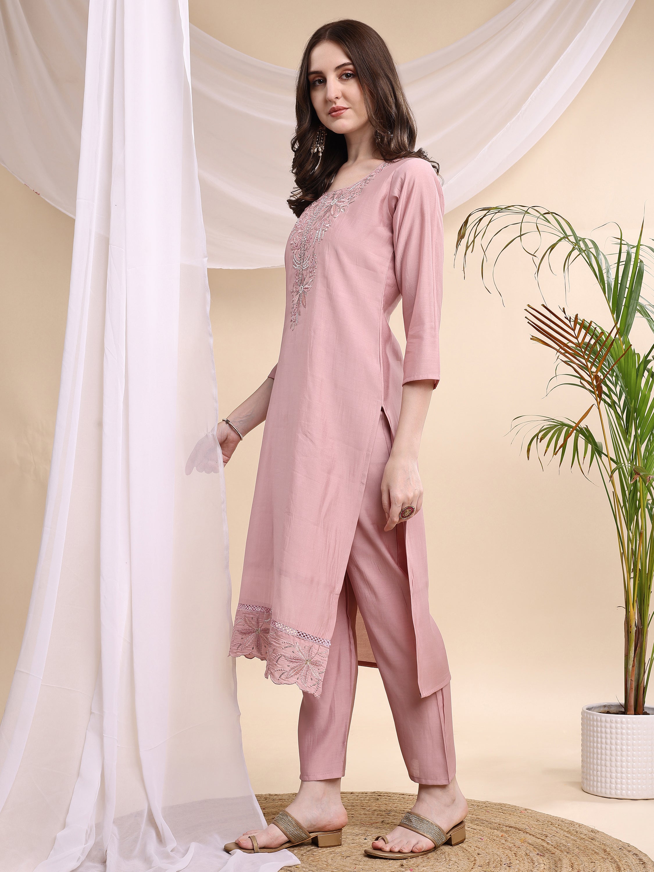 Embroidered Kurta with Pant & Printed Organza Dupatta