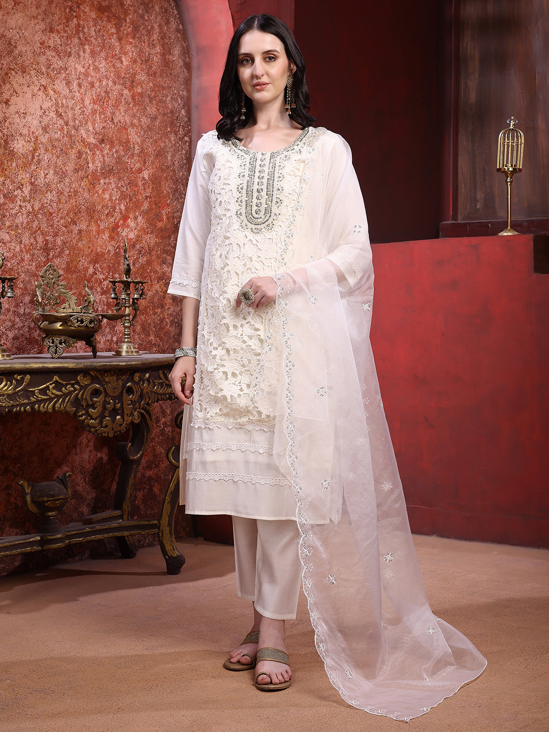 Applique Embroidered Kurta with Pant & Embroidered Dupatta