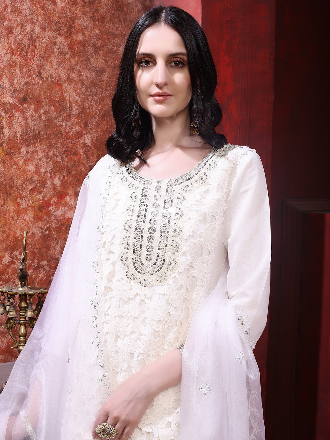 Applique Embroidered Kurta with Pant & Embroidered Dupatta