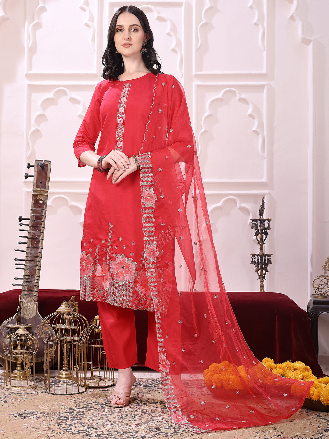 Hem Embroidered Kurta with Pant & Embroidered Dupatta