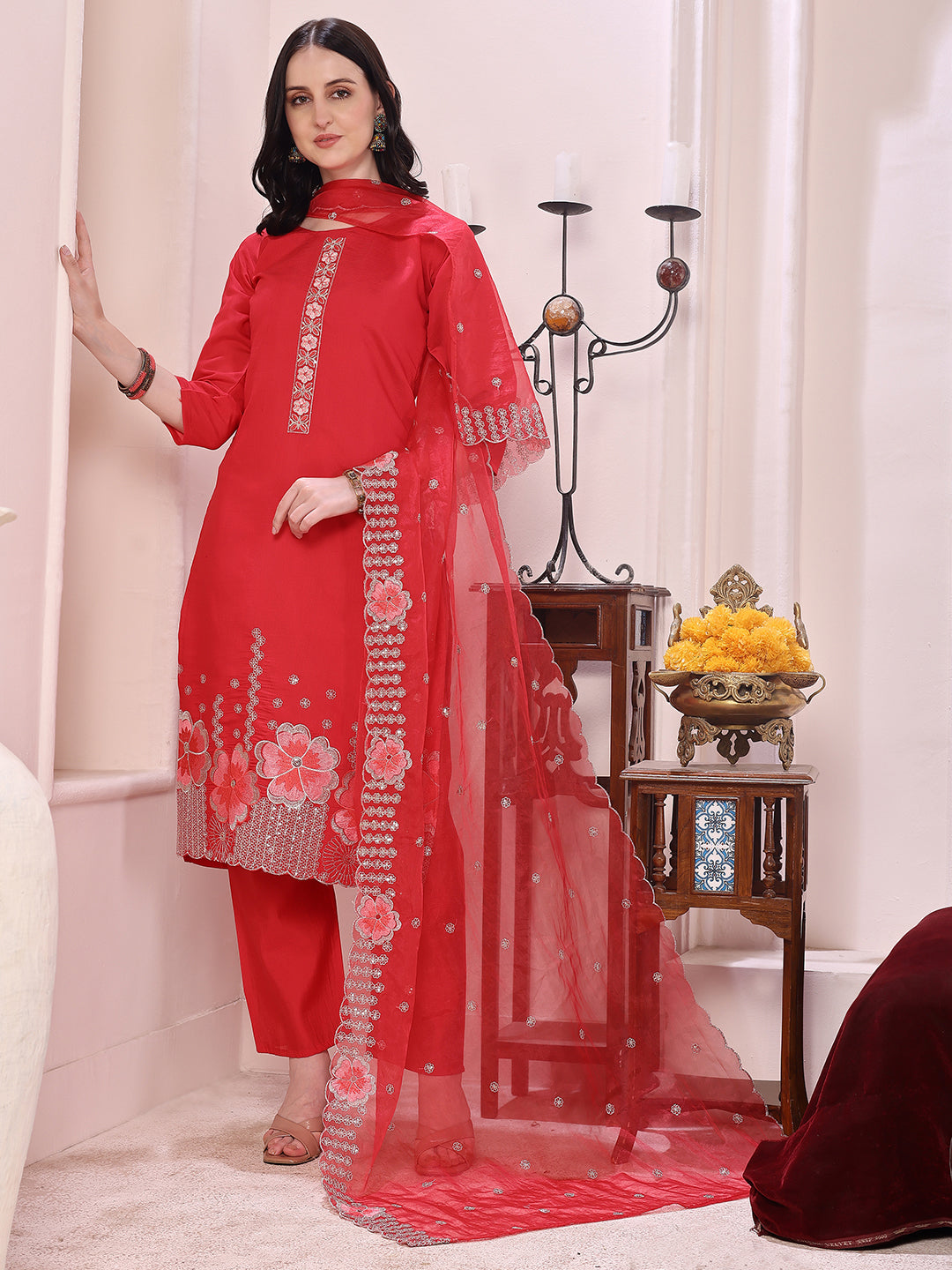 Hem Embroidered Kurta with Pant & Embroidered Dupatta