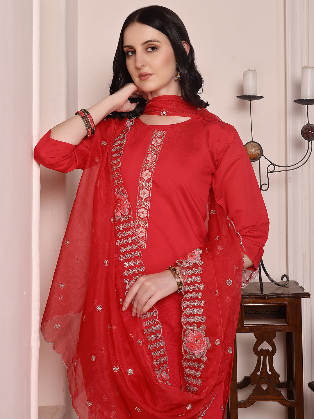 Hem Embroidered Kurta with Pant & Embroidered Dupatta