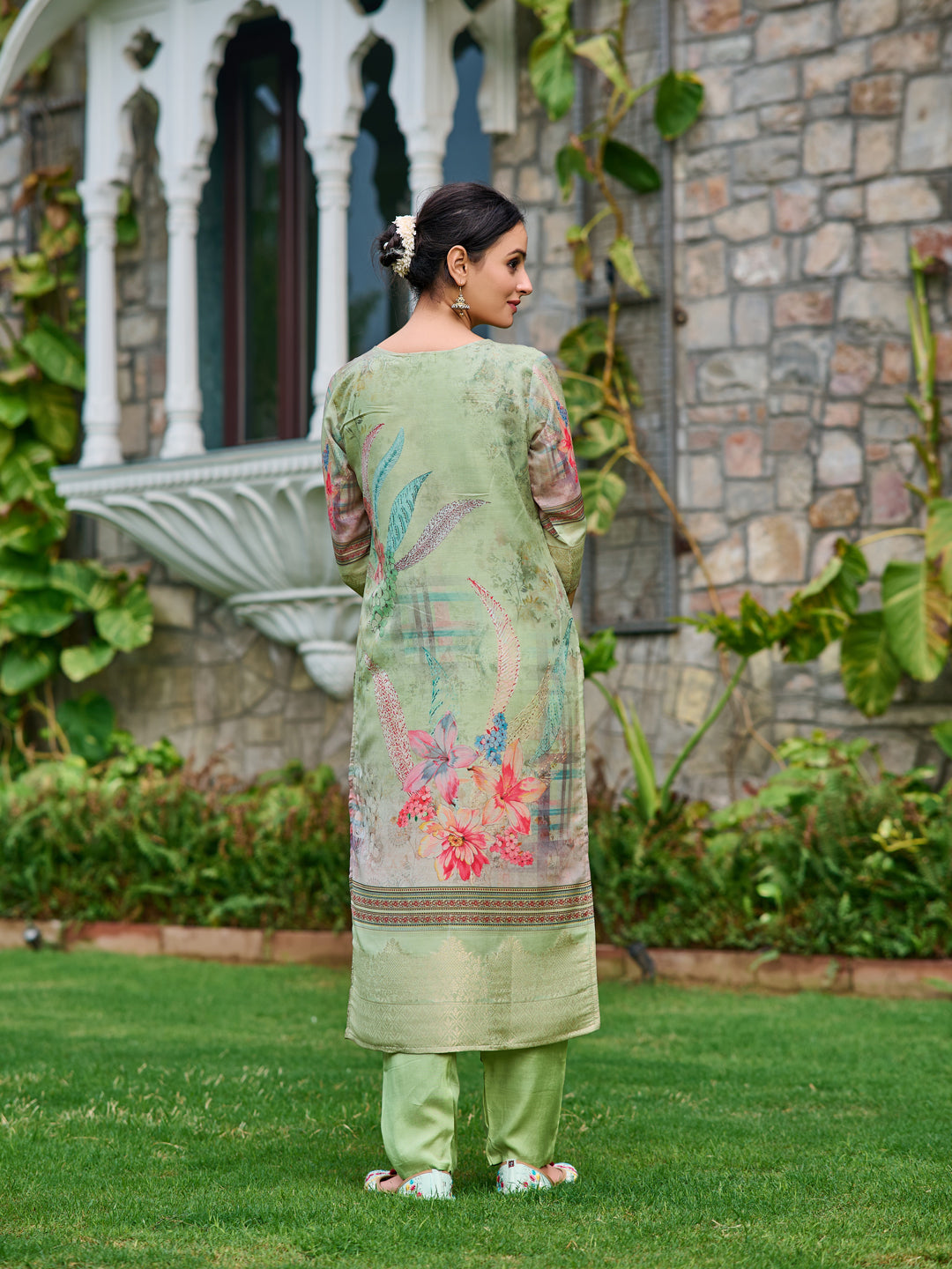 Mirror Embroidered Banarasi Silk Kurta with pant & Banarasi Dupatta