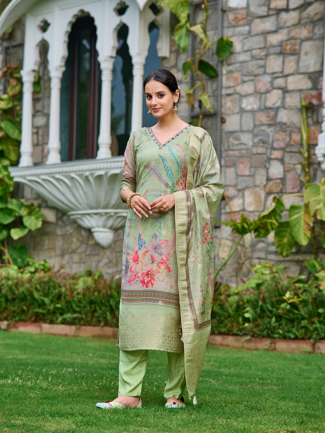 Mirror Embroidered Banarasi Silk Kurta with pant & Banarasi Dupatta