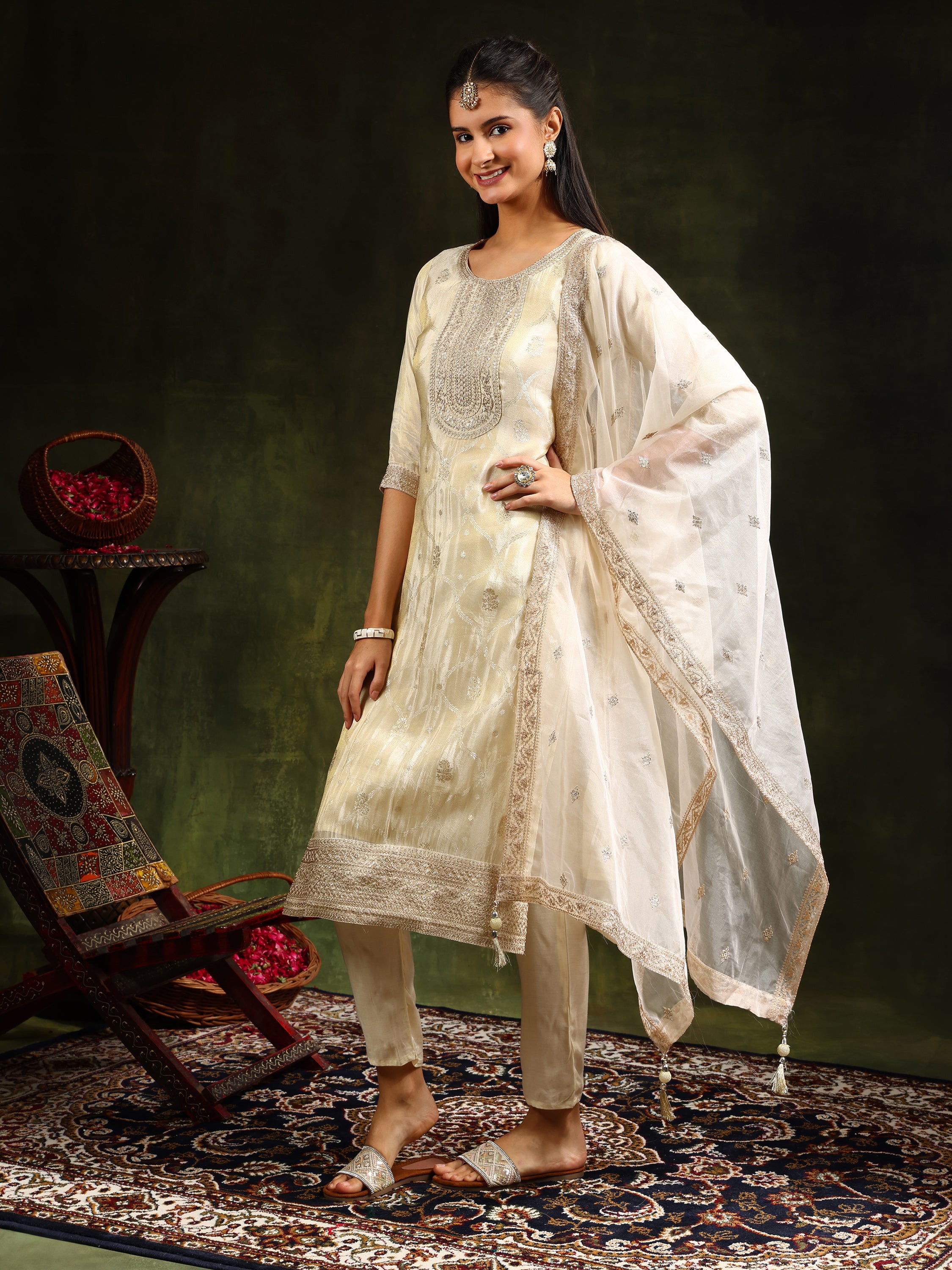 Embroidered & banarasi jacquard Kurta with Pant & Organza Embroidered Dupatta