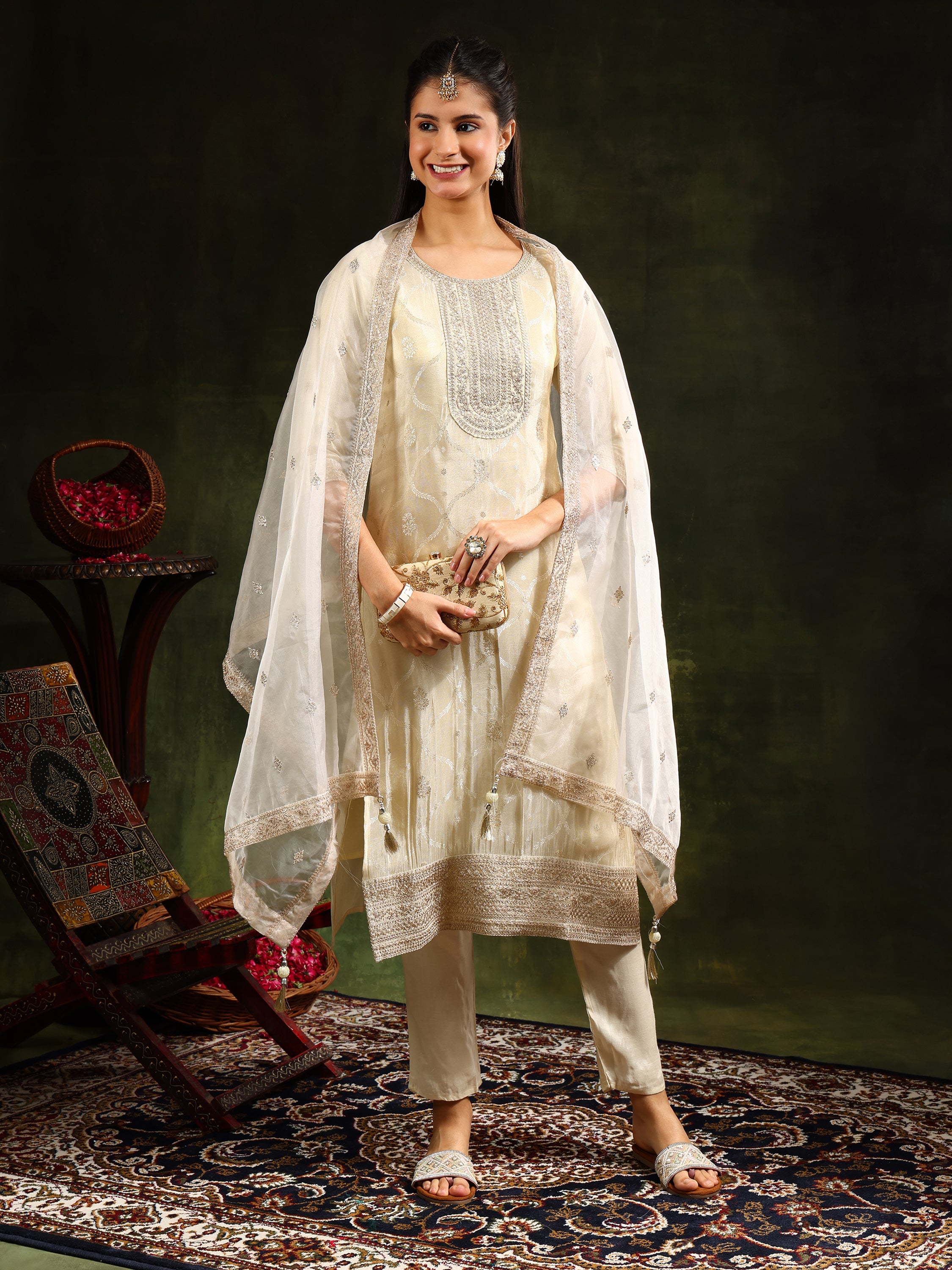 Embroidered & banarasi jacquard Kurta with Pant & Organza Embroidered Dupatta