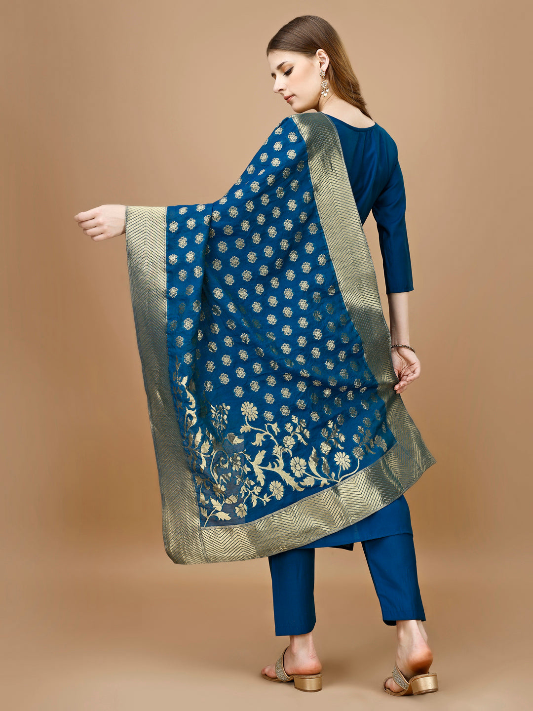 Hand Embroidered Kurta with pant & Banarasi Dupatta Premium