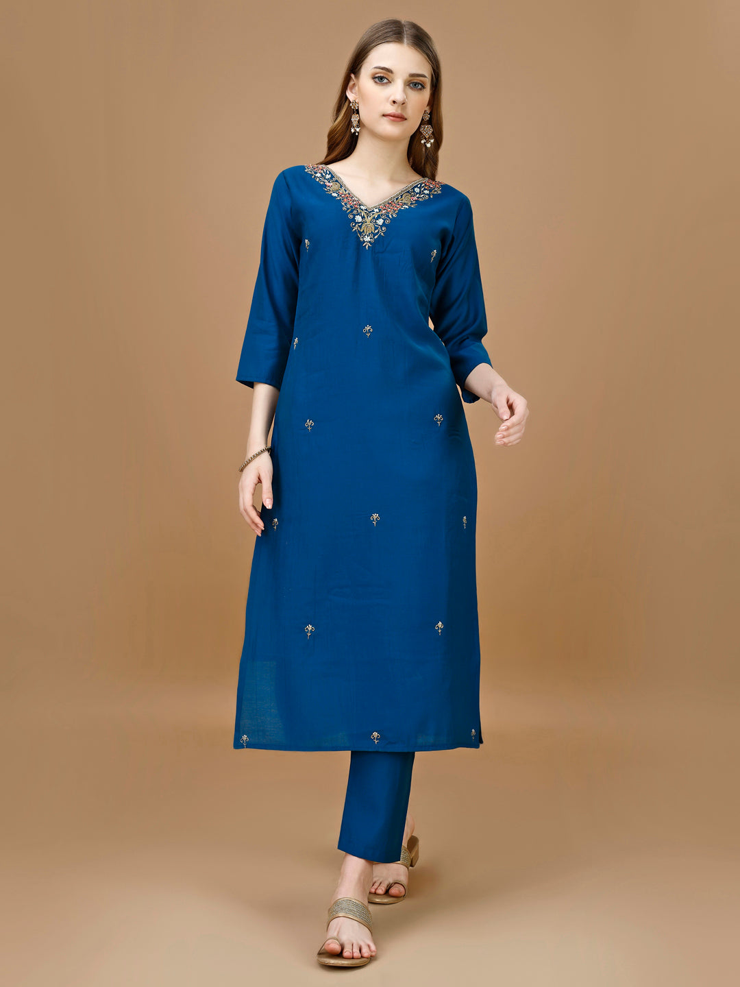 Hand Embroidered Kurta with pant & Banarasi Dupatta Premium