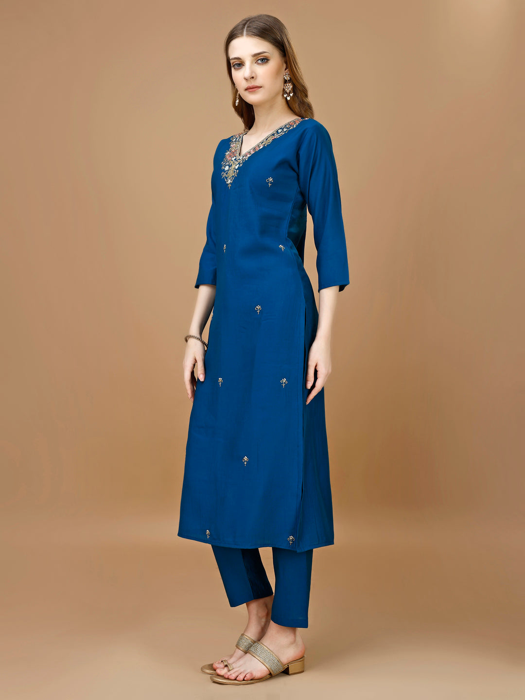 Hand Embroidered Kurta with pant & Banarasi Dupatta Premium