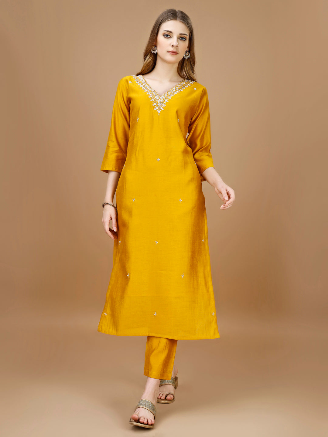 Hand Embroidered Kurta with pant & Banarasi Dupatta Premium